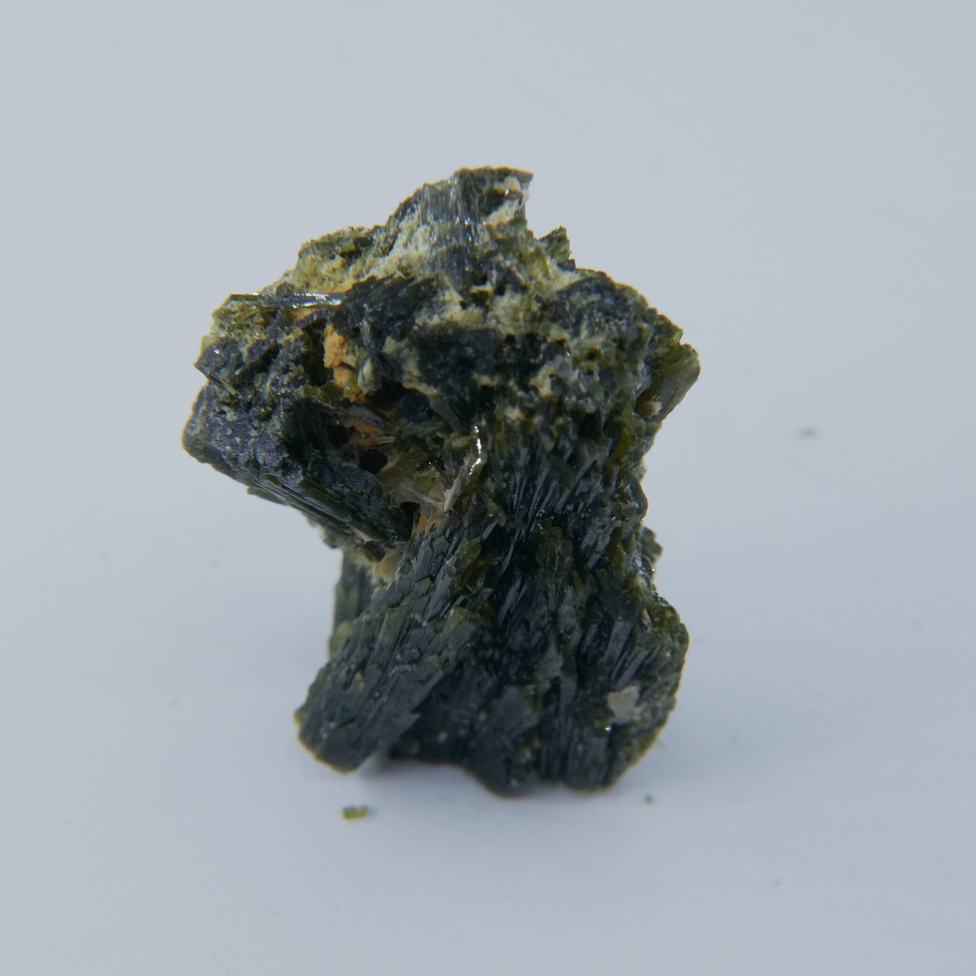 Epidote Specimen Pakistan Grade A 14g - Luna Panther