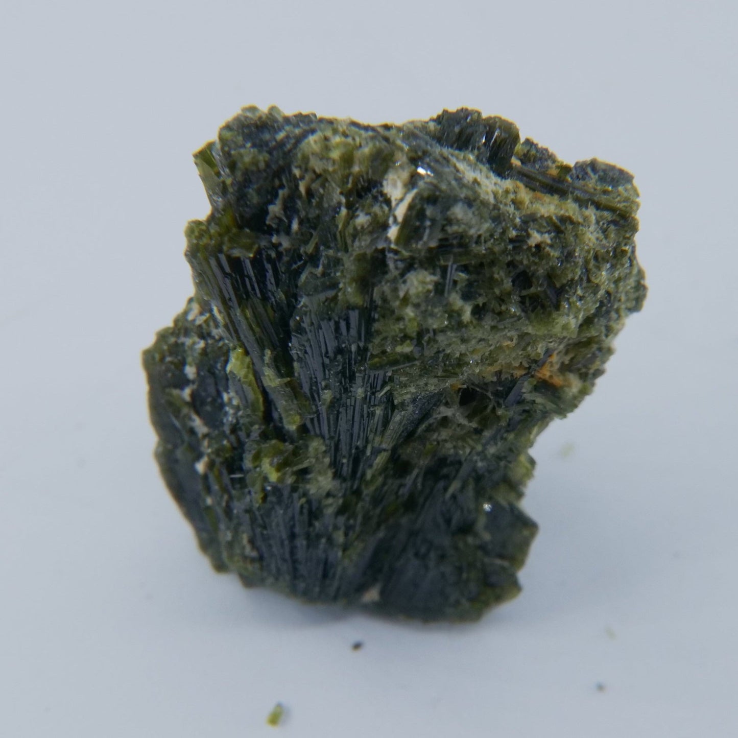Epidote Specimen Pakistan Grade A 14g - Luna Panther