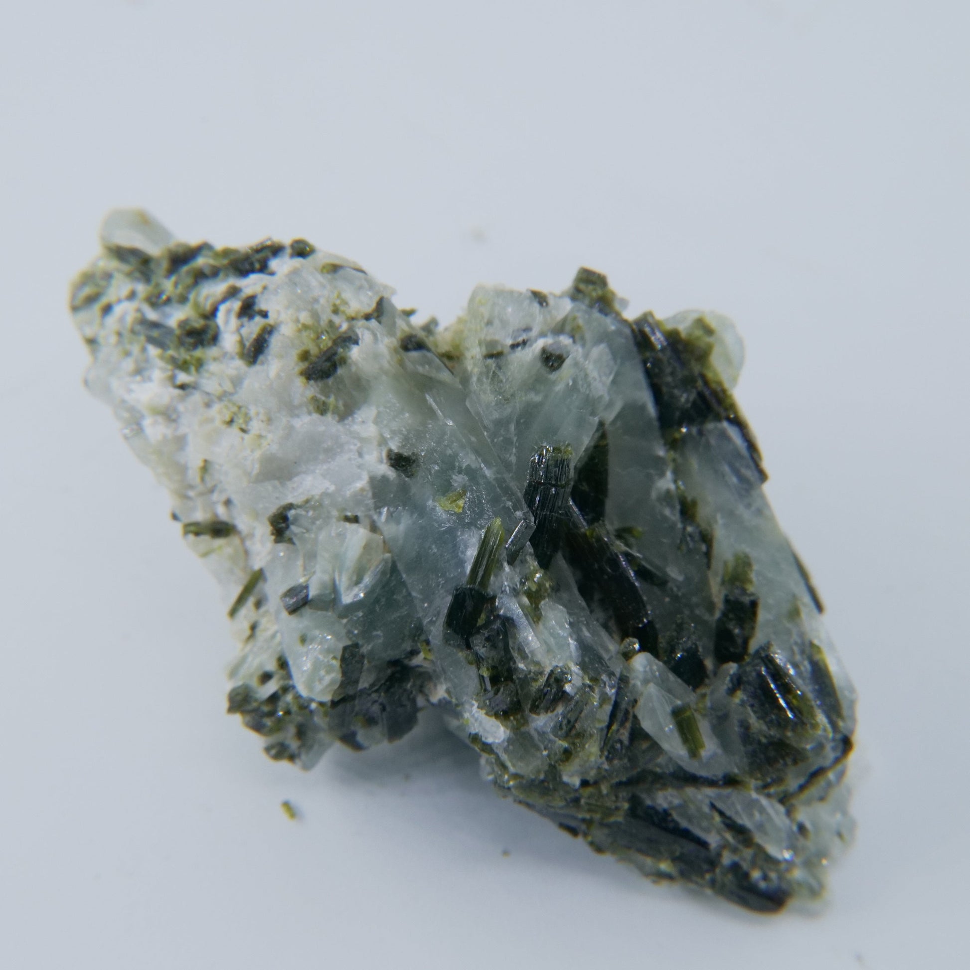 Epidote Specimen Pakistan Grade A 39g - Luna Panther