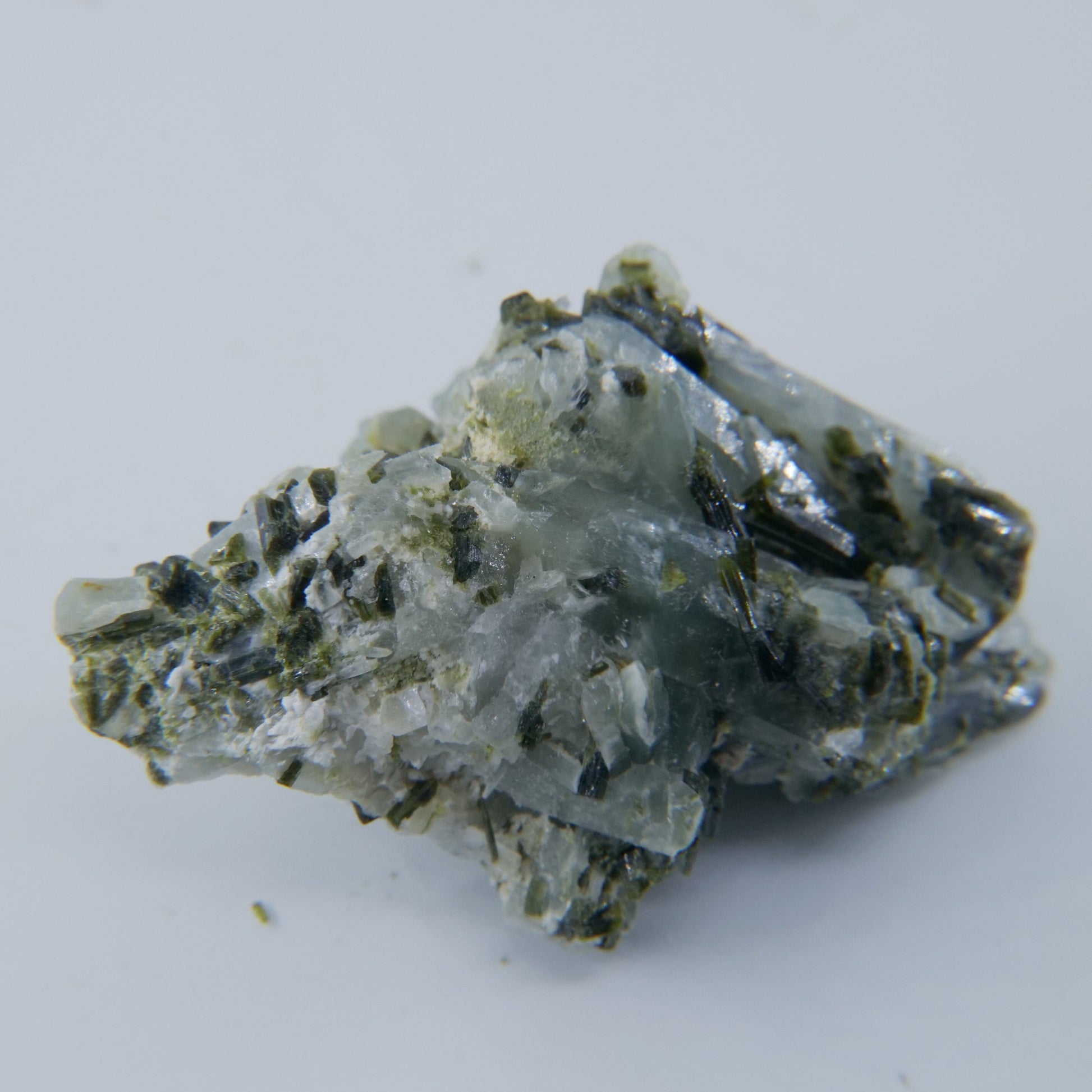 Epidote Specimen Pakistan Grade A 39g - Luna Panther