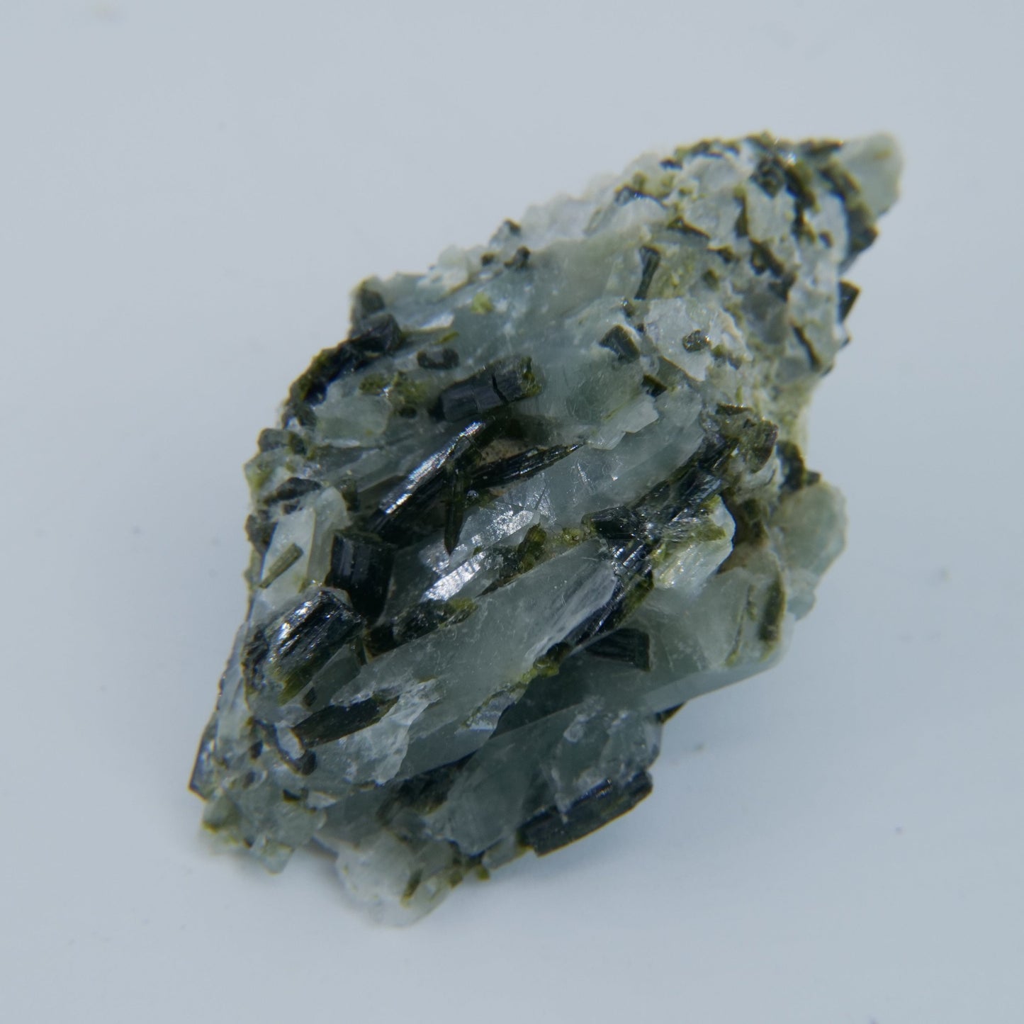 Epidote Specimen Pakistan Grade A 39g - Luna Panther