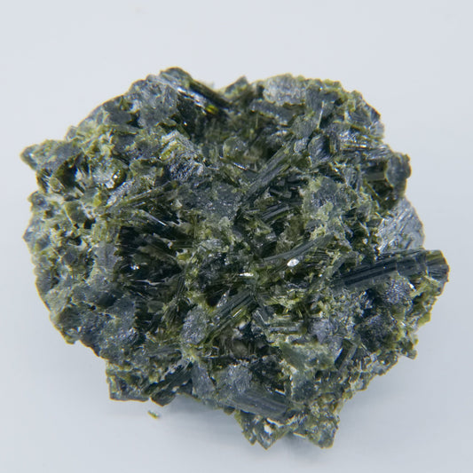 Epidote Specimen Pakistan Grade A 63g - Luna Panther