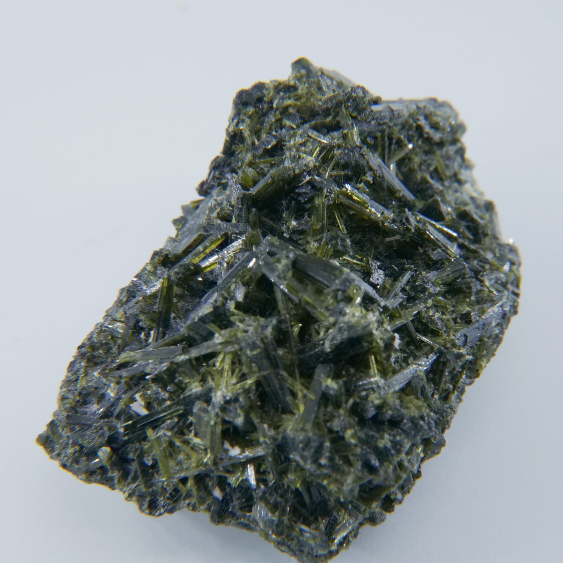 Epidote Specimen Pakistan Grade A 68g - Luna Panther