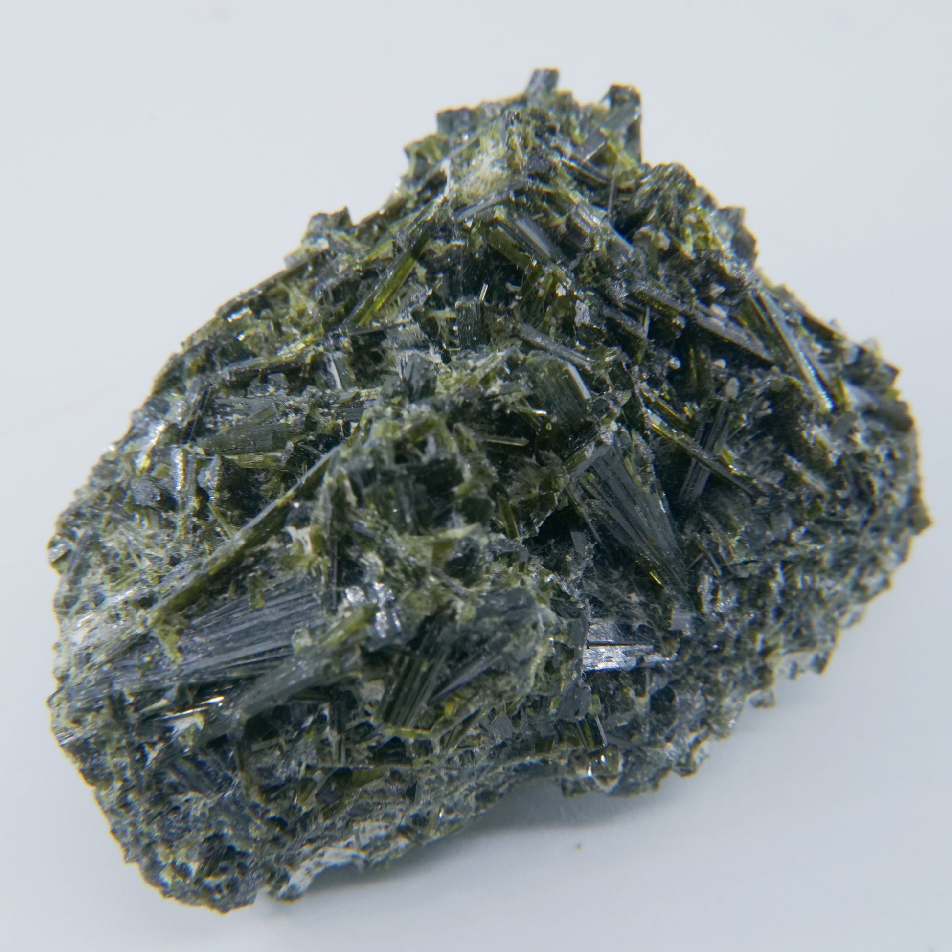 Epidote Specimen Pakistan Grade A 68g - Luna Panther