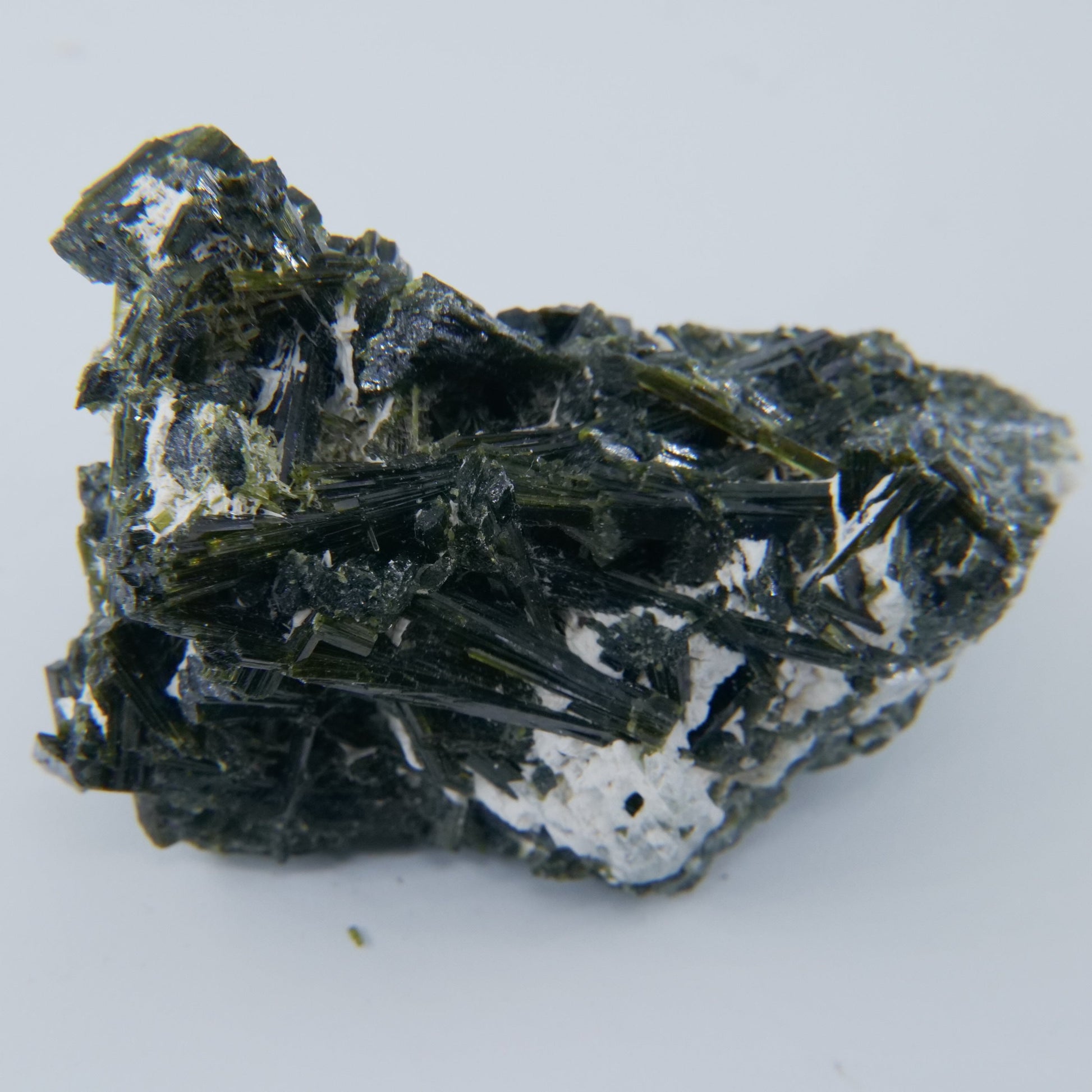 Epidote Specimen Pakistan Grade A 73g - Luna Panther