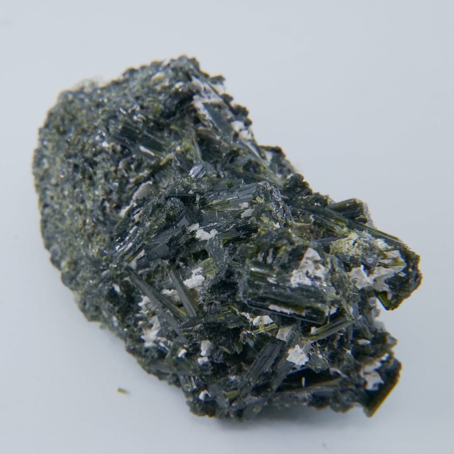 Epidote Specimen Pakistan Grade A 73g - Luna Panther