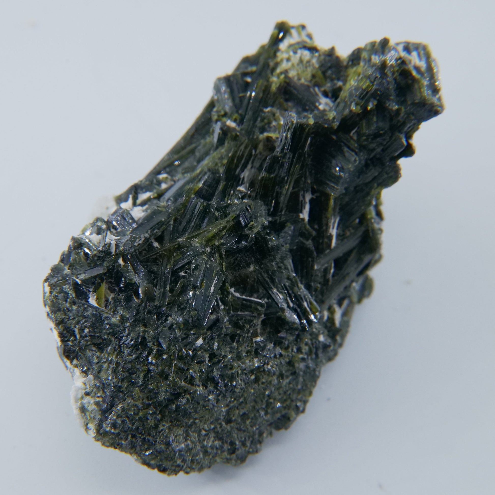 Epidote Specimen Pakistan Grade A 73g - Luna Panther