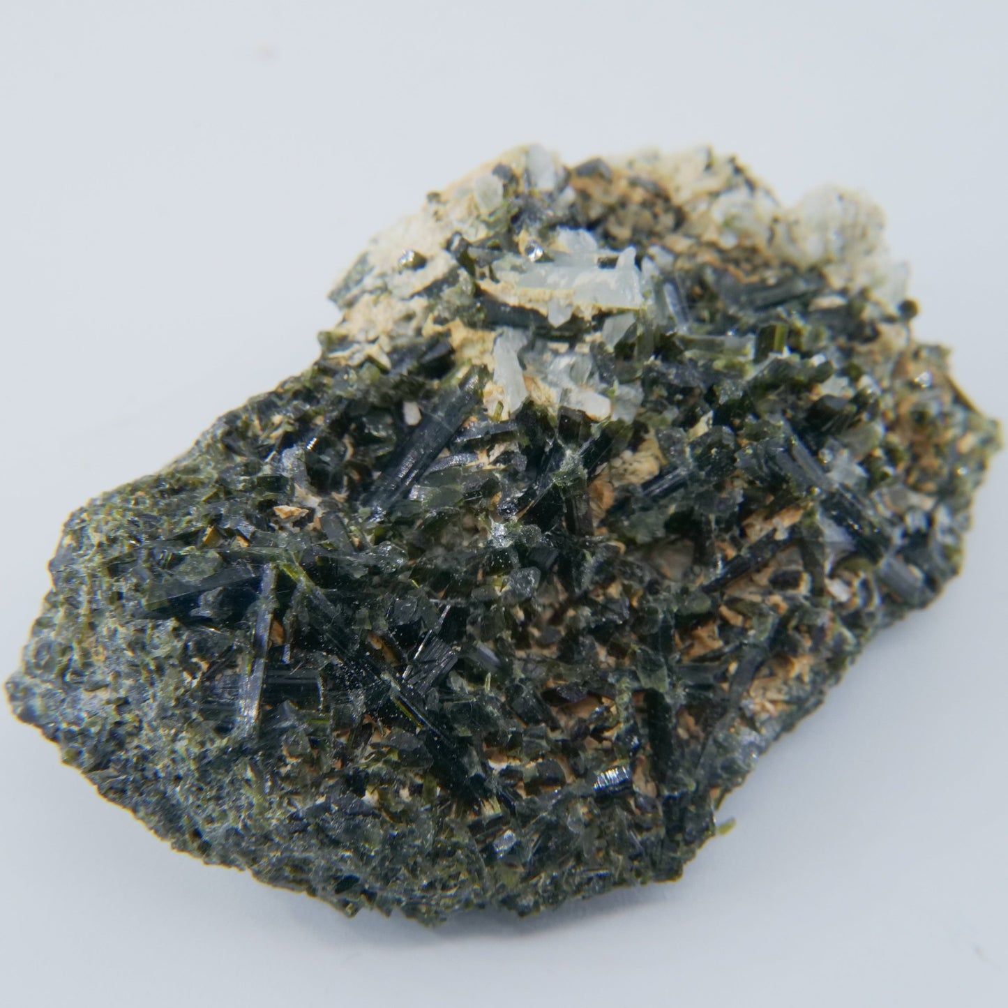 Epidote Specimen Pakistan Grade A 75g - Luna Panther