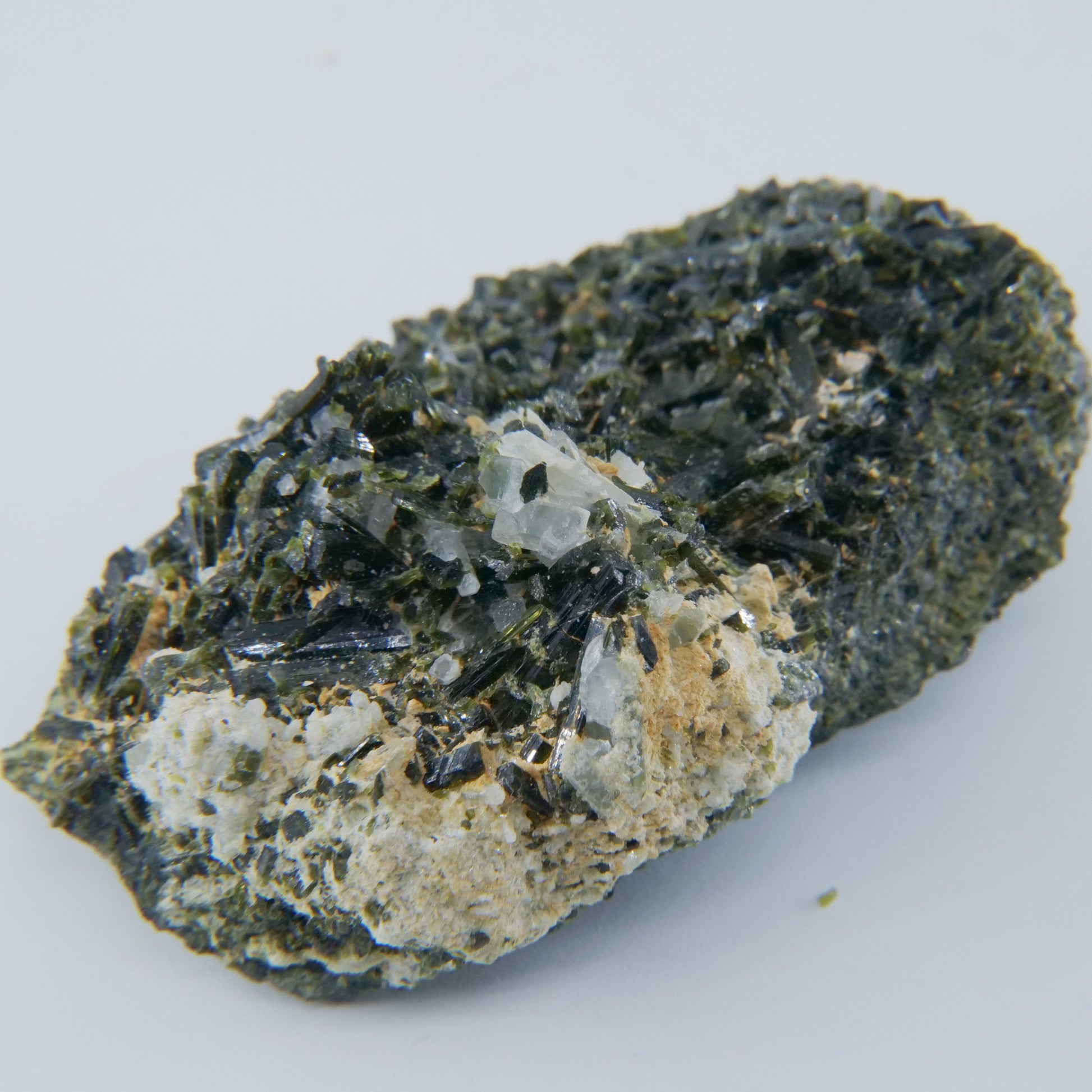 Epidote Specimen Pakistan Grade A 75g - Luna Panther