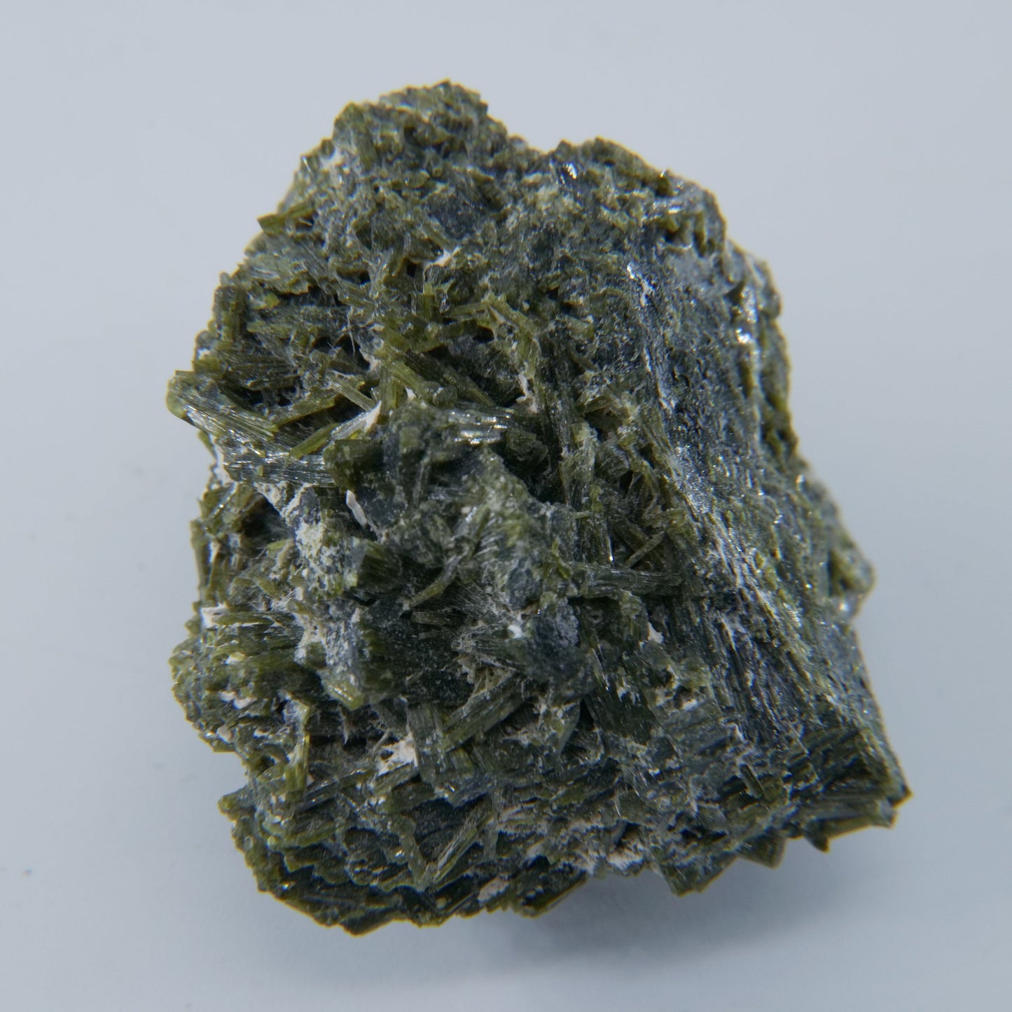 Epidote Specimen Pakistan Grade A 85g - Luna Panther