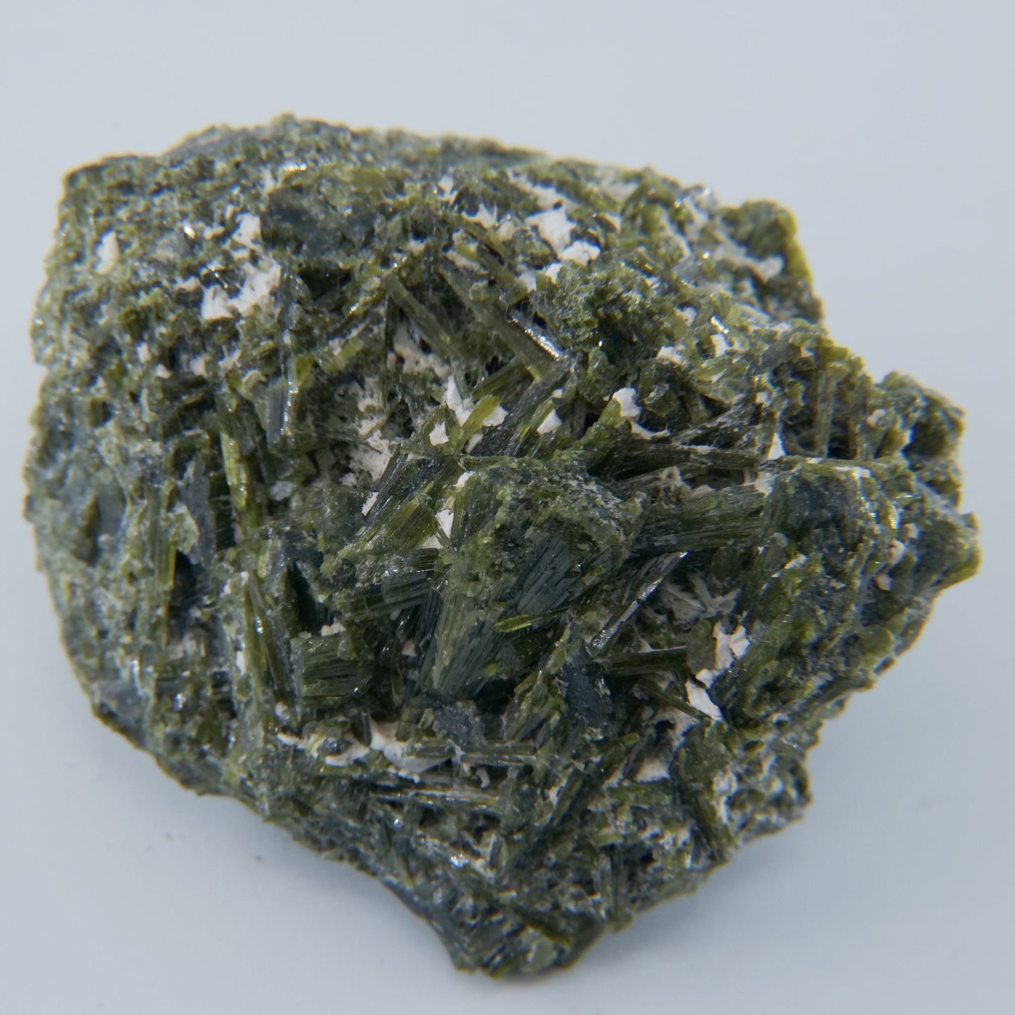Epidote Specimen Pakistan Grade A 85g - Luna Panther