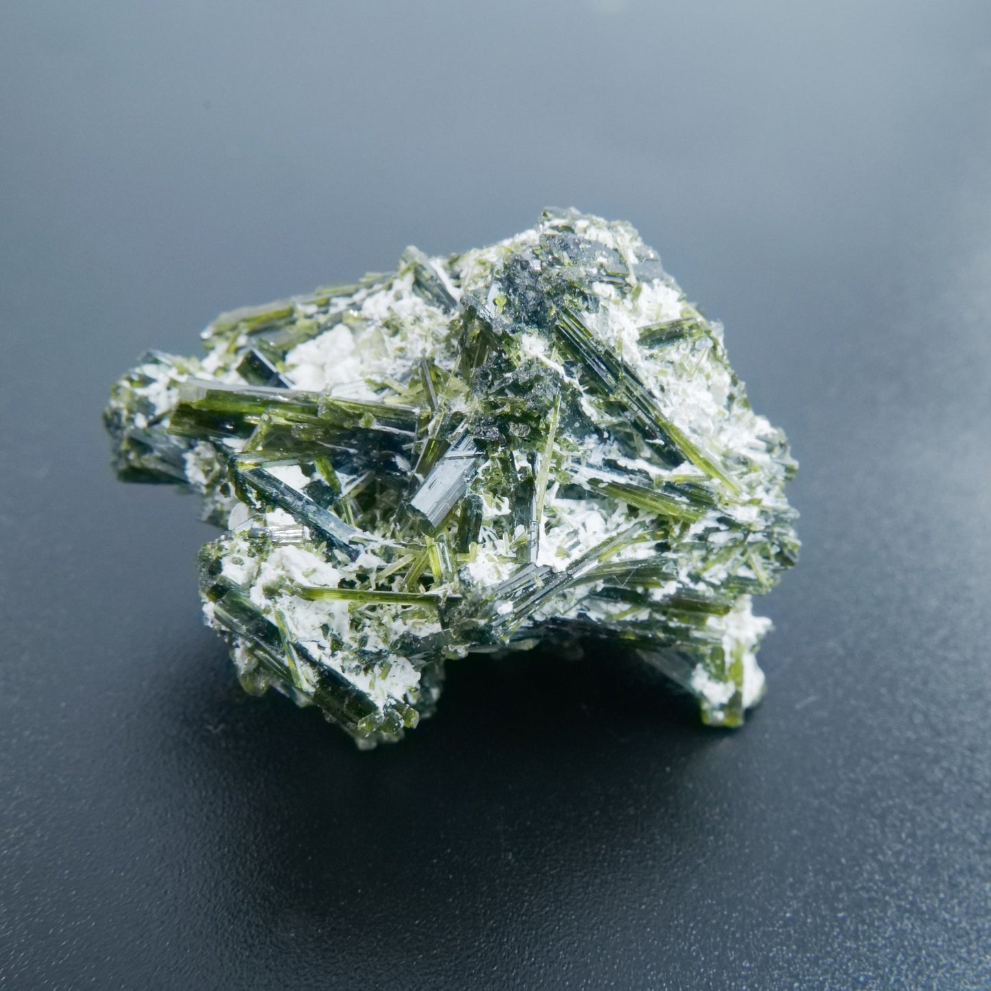 Epidote Specimen with Calcite Grade A Pakistan 28g - Luna Panther