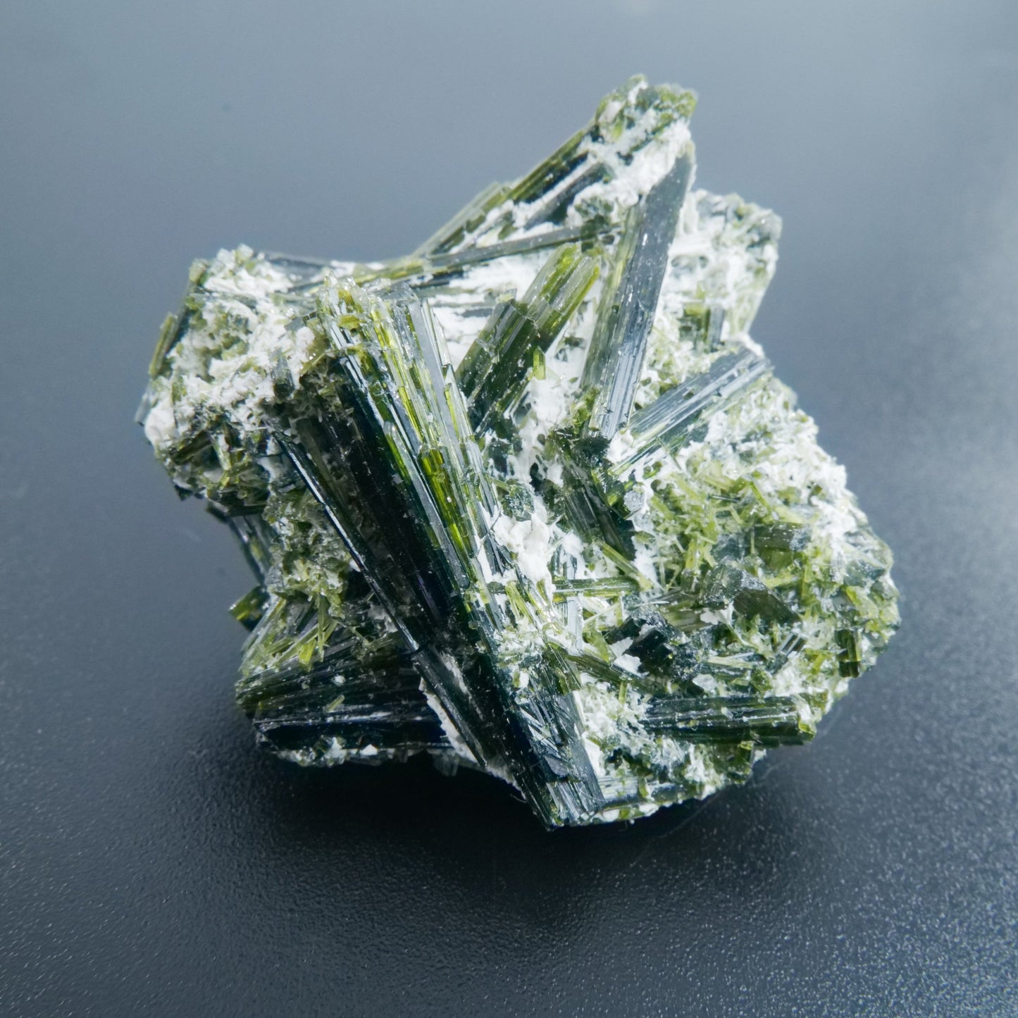 Epidote Specimen with Calcite Grade A Pakistan 28g - Luna Panther