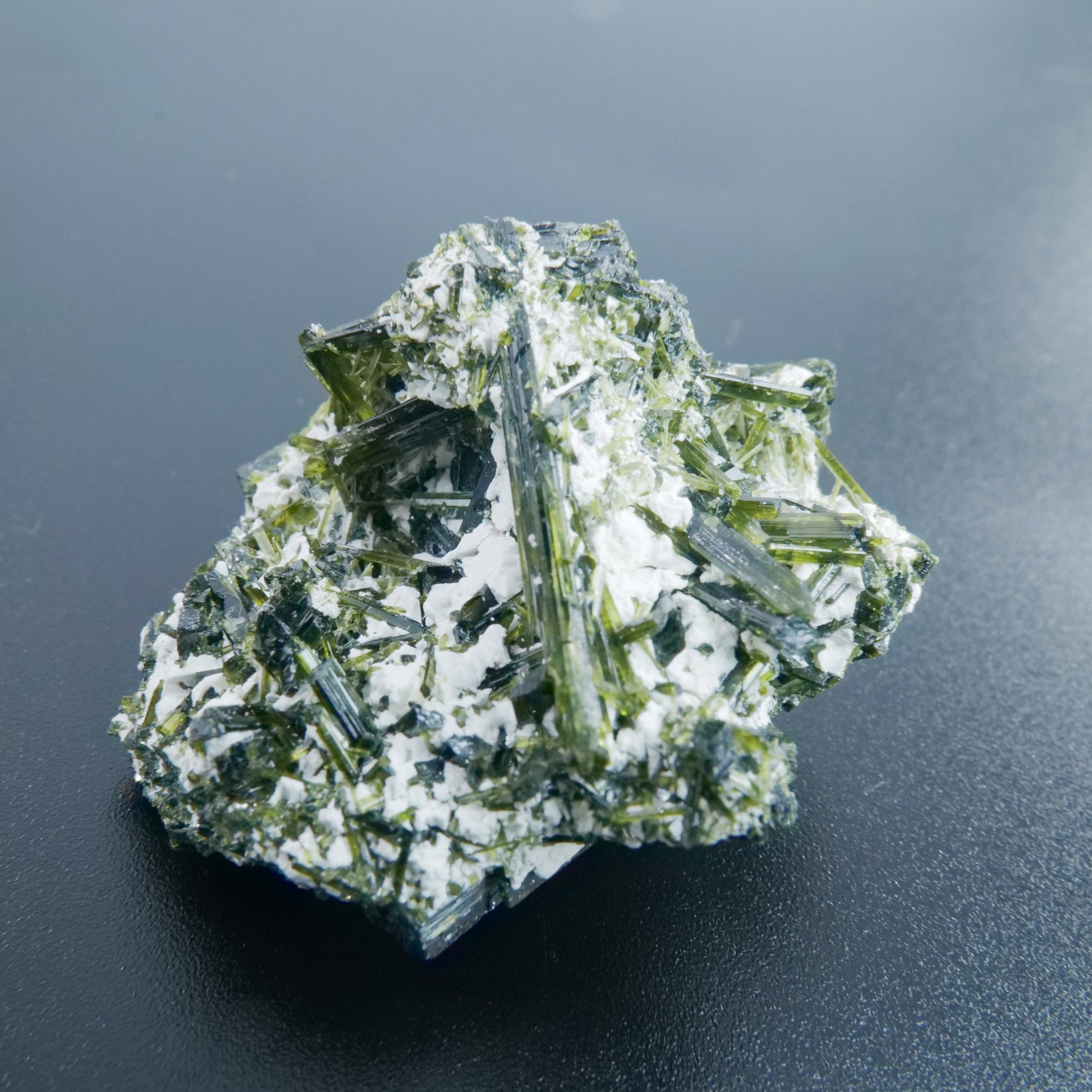 Epidote Specimen with Calcite Grade A Pakistan 28g - Luna Panther