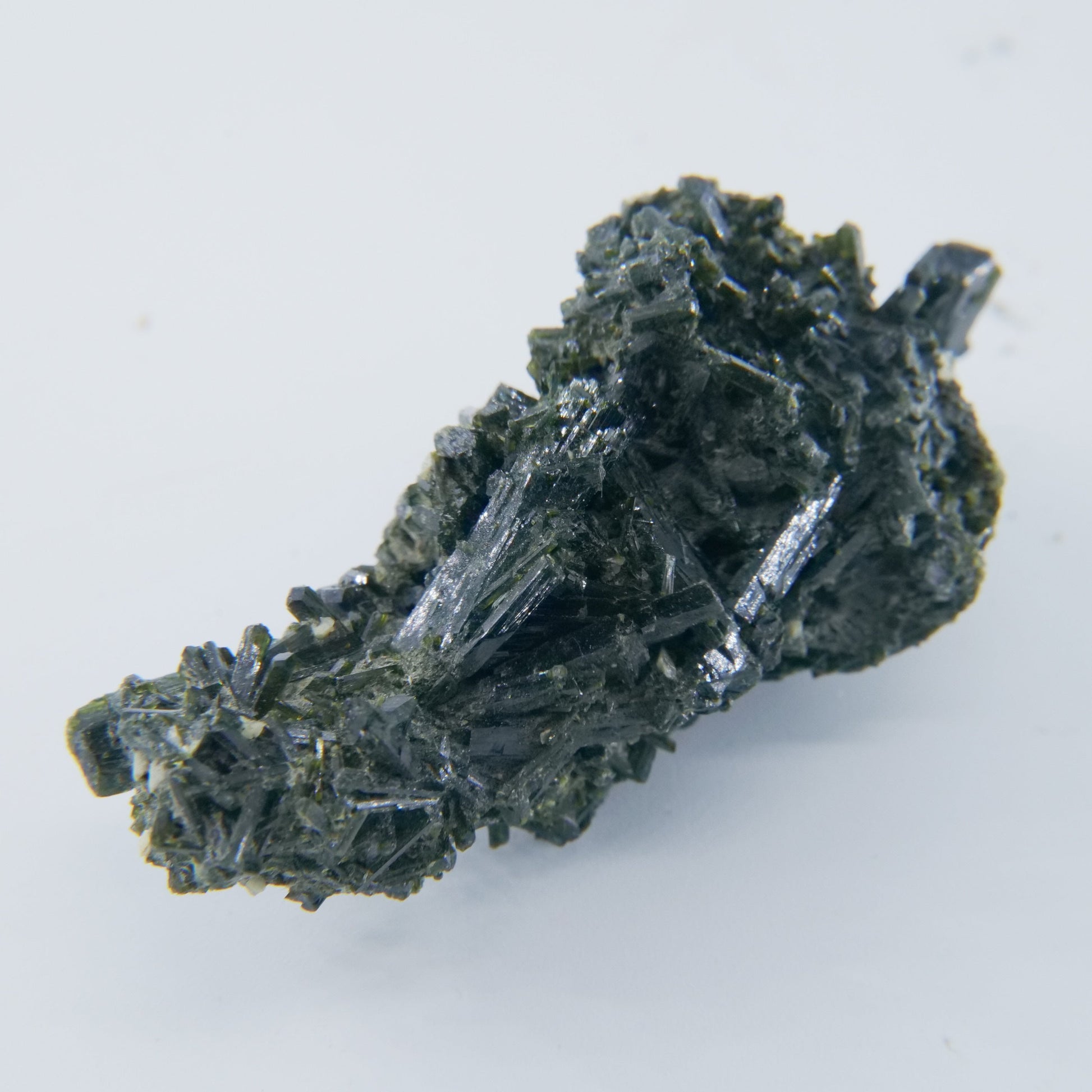 Epidote Speciment Grade A Pakiistan 51g - Luna Panther