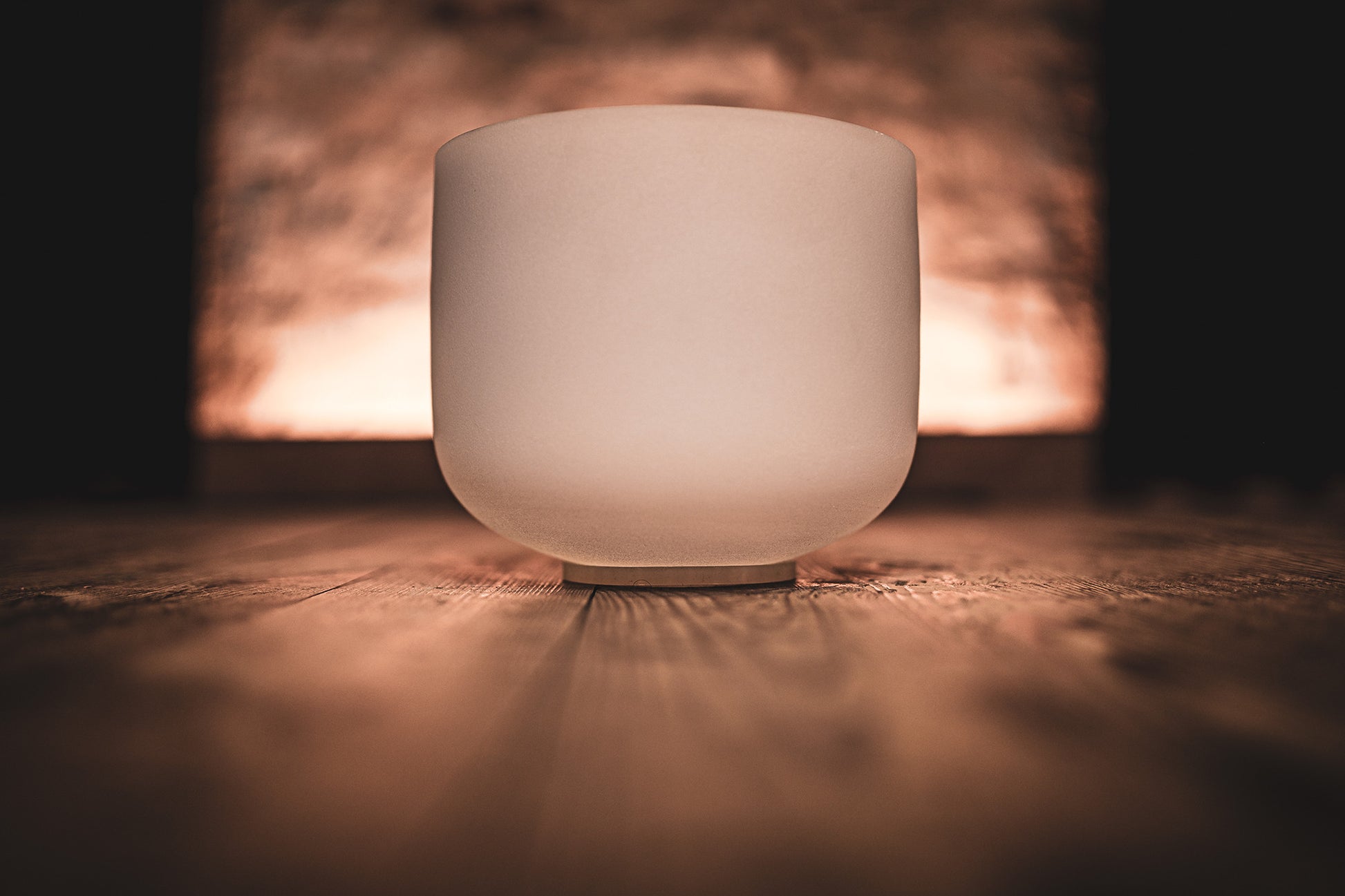 MEINL Sonic Energy White-Frosted Crystal Singing Bowl 8" - B4/Crown Chakra/432 Hz detail view 2 at Luna Panther
