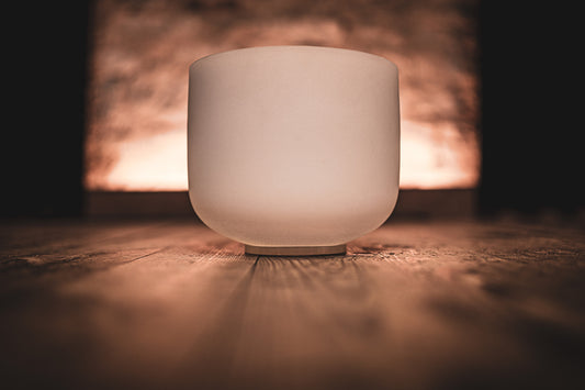 MEINL Sonic Energy White-Frosted Crystal Singing Bowl 8" - B4/Crown Chakra/432 Hz detail view 2 at Luna Panther alternate view