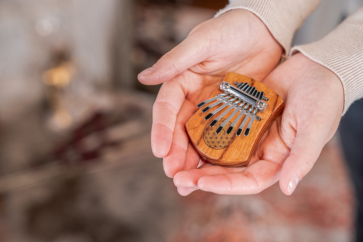 Meinl Sonic Energy Solid "Flower of Life" Mini Kalimba - 8 notes, Red Zebrawood detail view 4 at Luna Panther