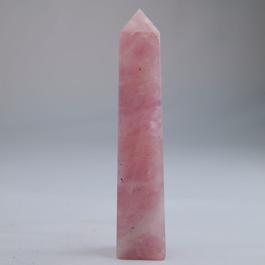 Rose Quartz Tower 81g front