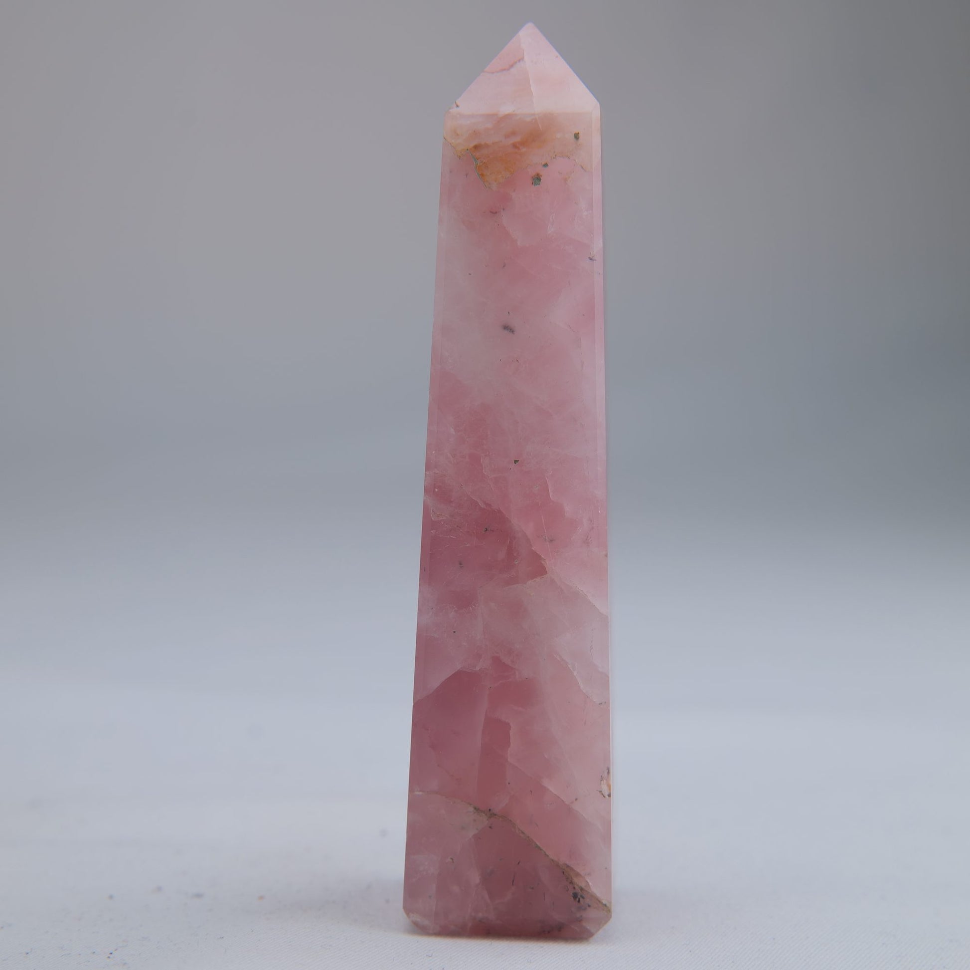 Rose Quartz Tower 87g front