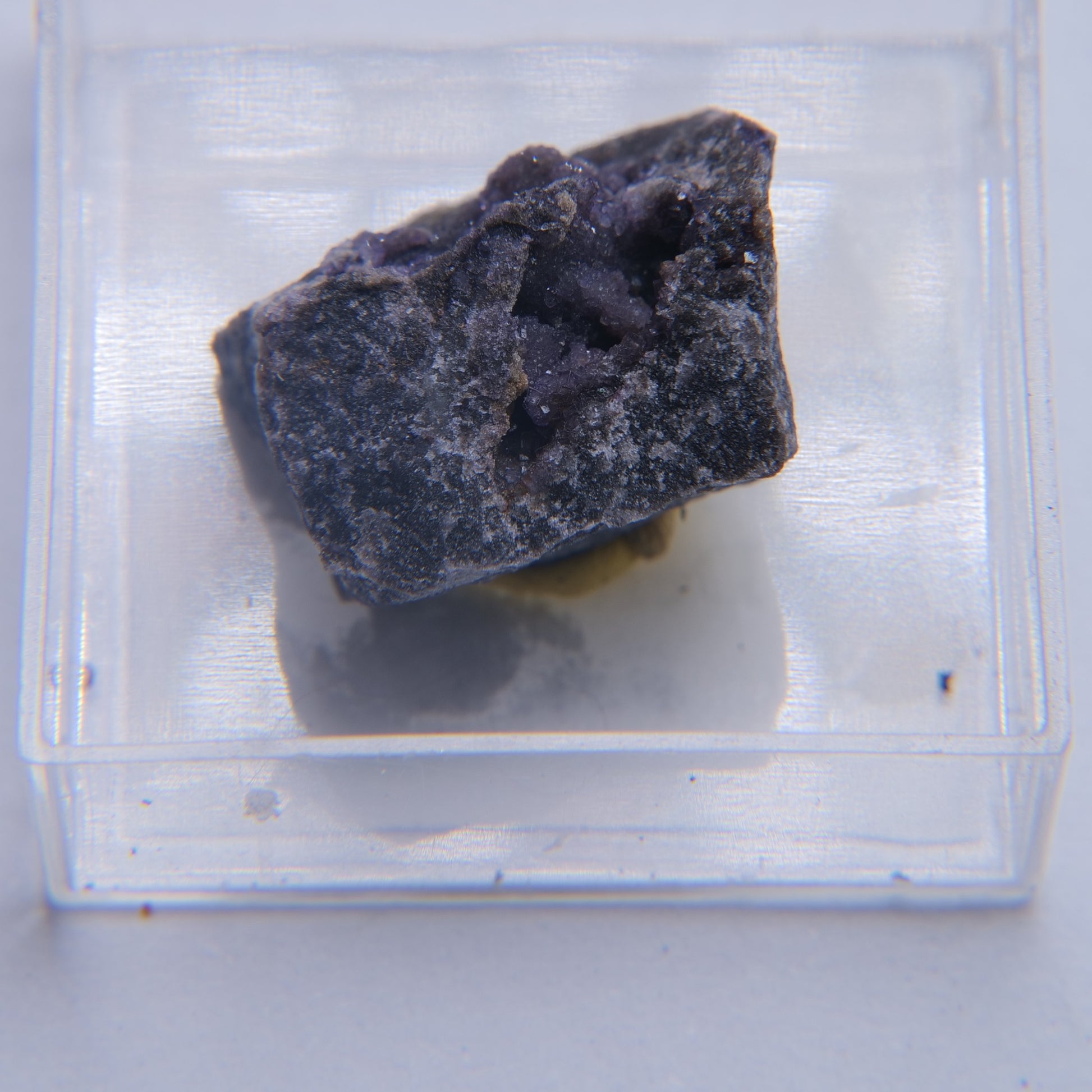 Fluorite from Ladywash Mine, Eyam, Derbyshire - 4.09g