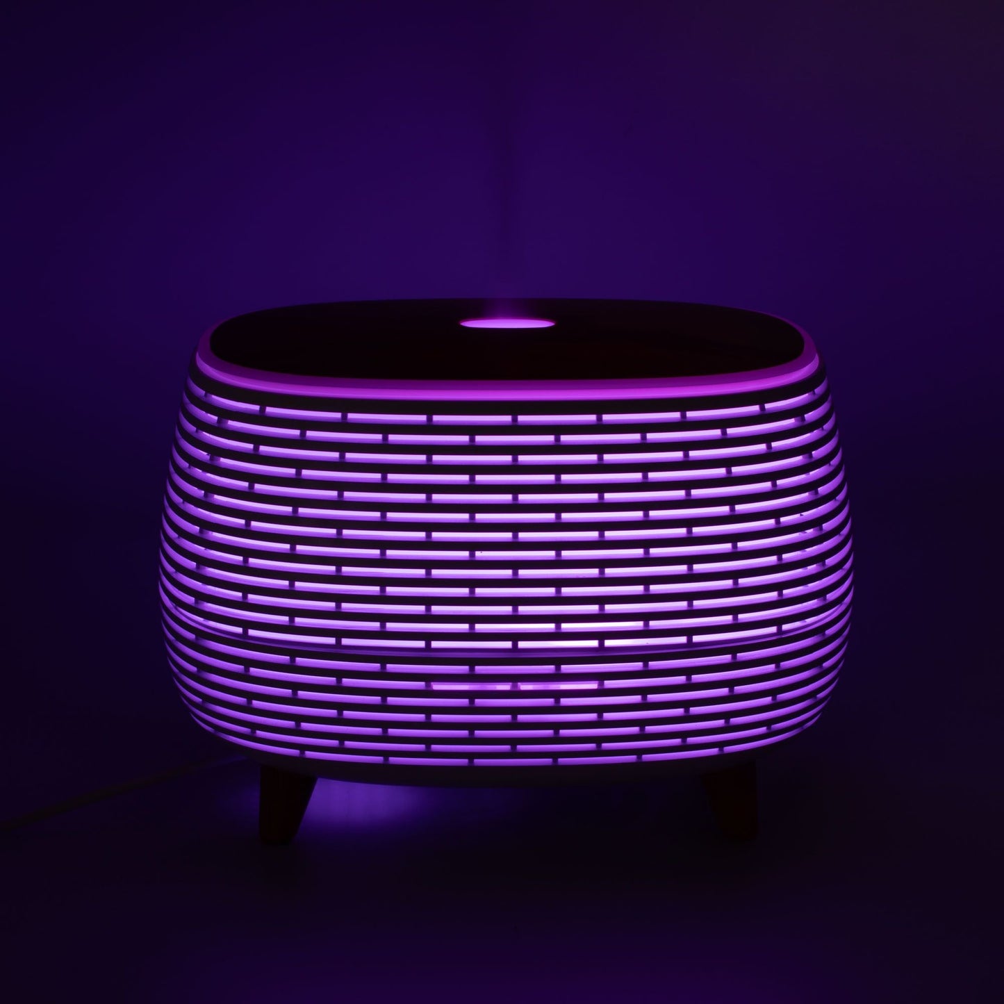 Futuristic Ribbed Aroma Diffuser with Colour - Changing Light - Luna Panther