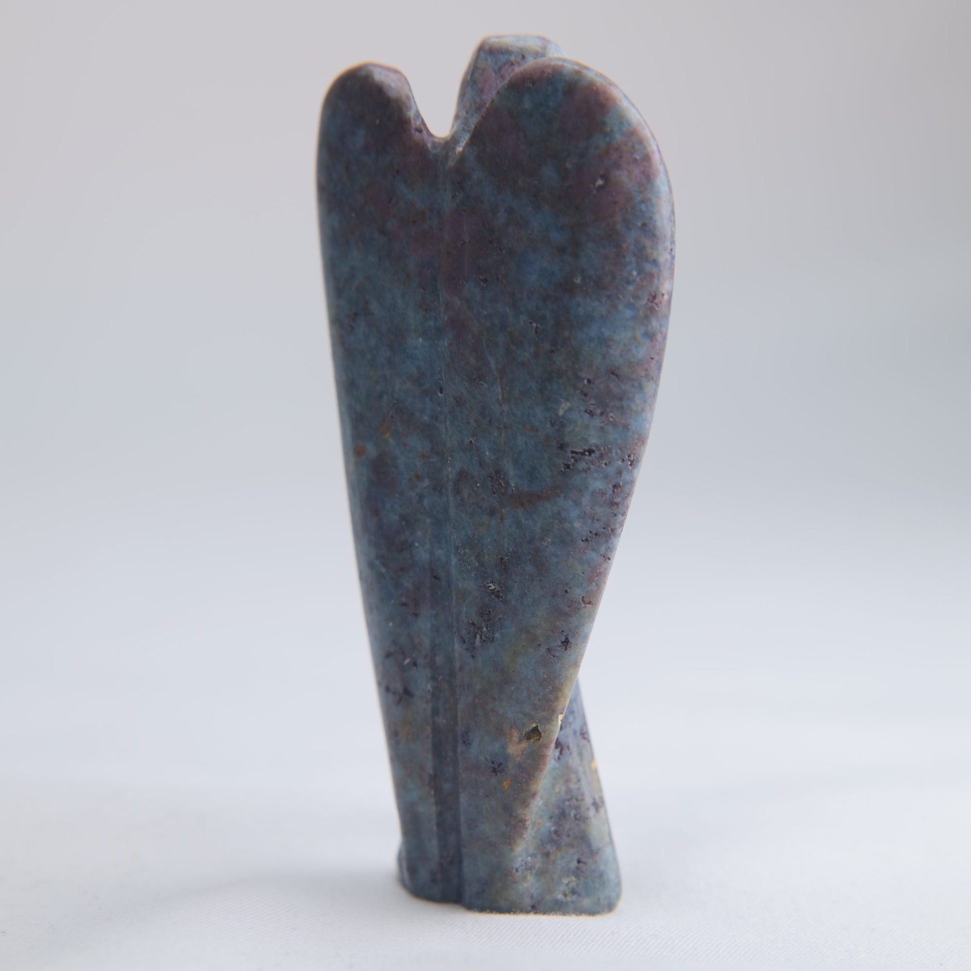 Garnet Angel Carving 83g 80mm - Luna Panther