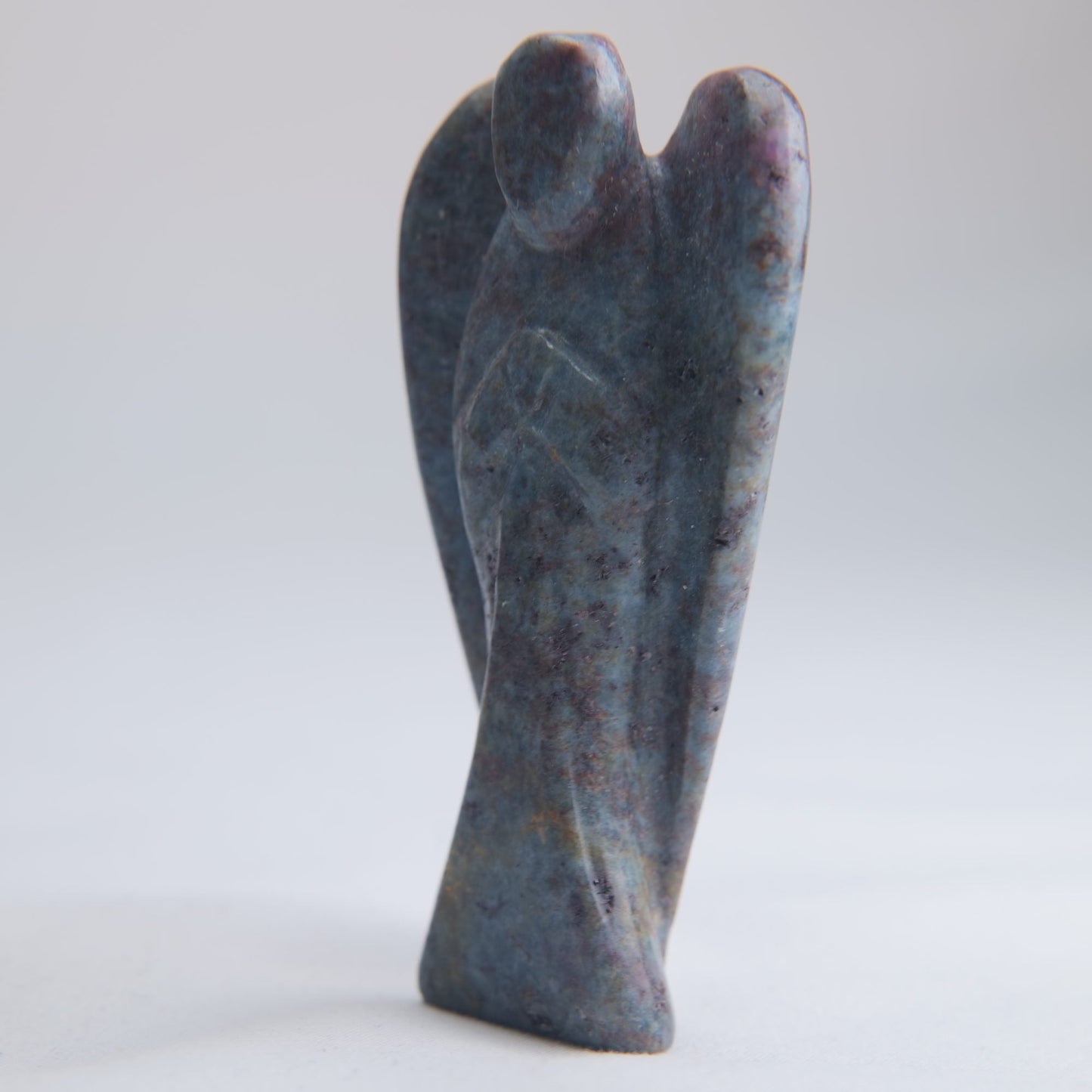 Garnet Angel Carving 83g 80mm - Luna Panther
