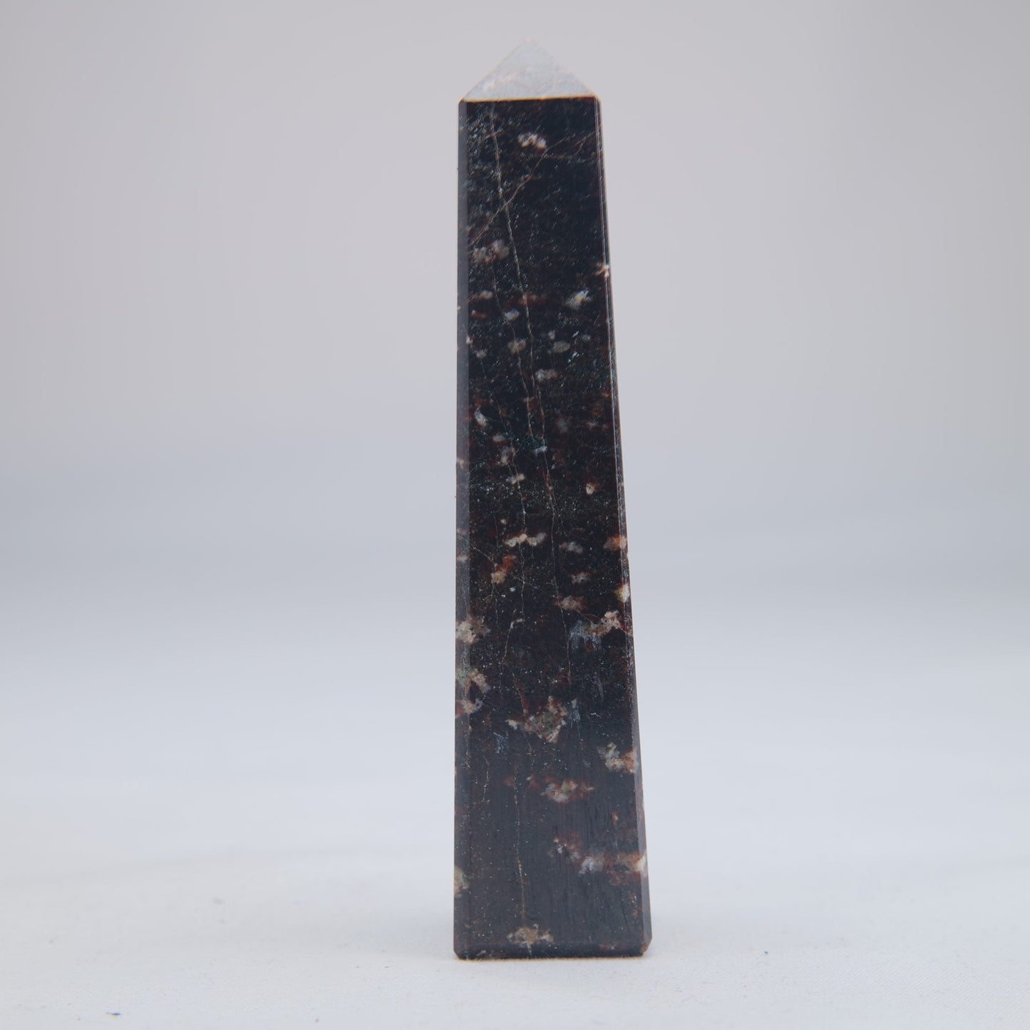 Garnet Crystal Tower 116g - Luna Panther