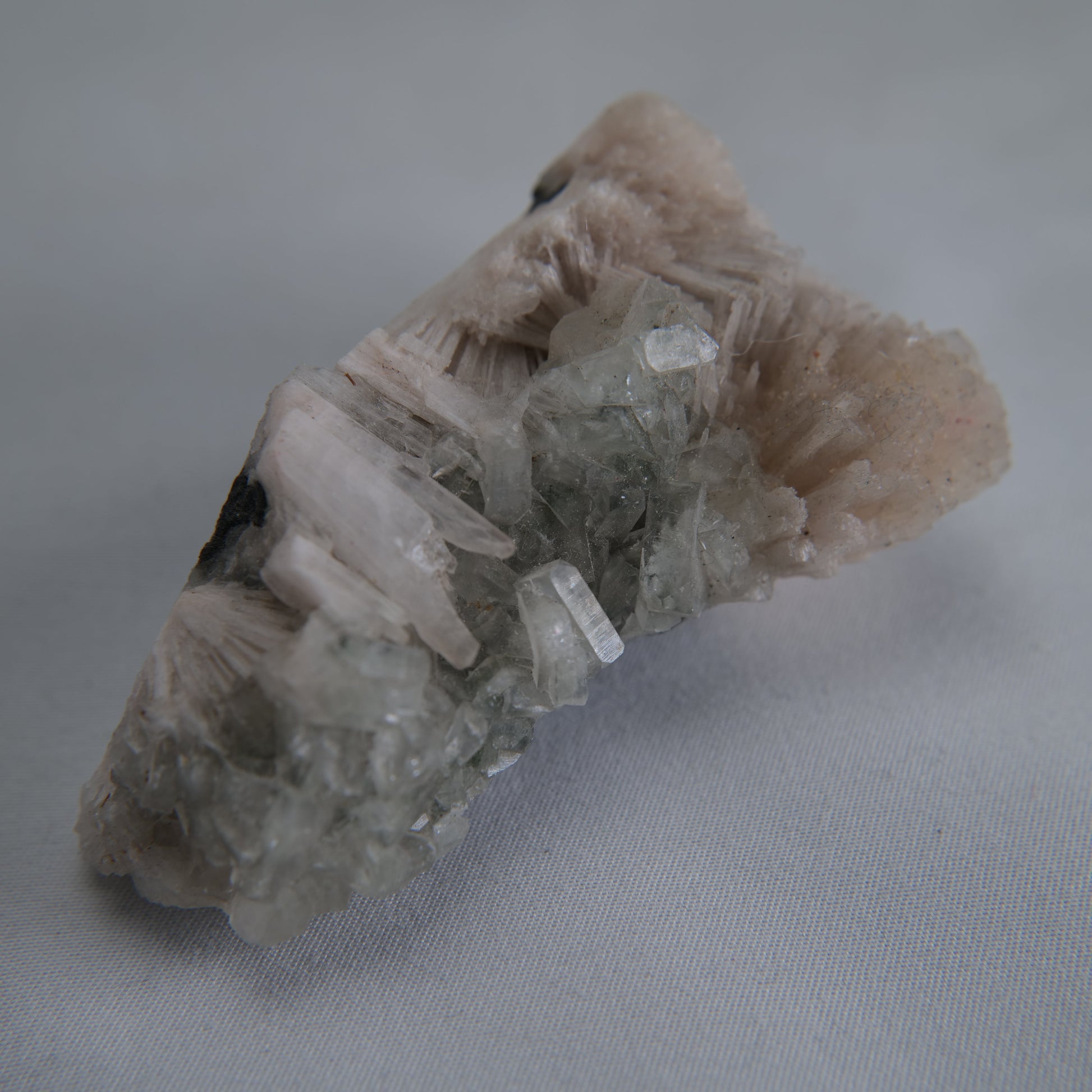 Green Apophyllite & Stilbite with Orange 105g - Luna Panther