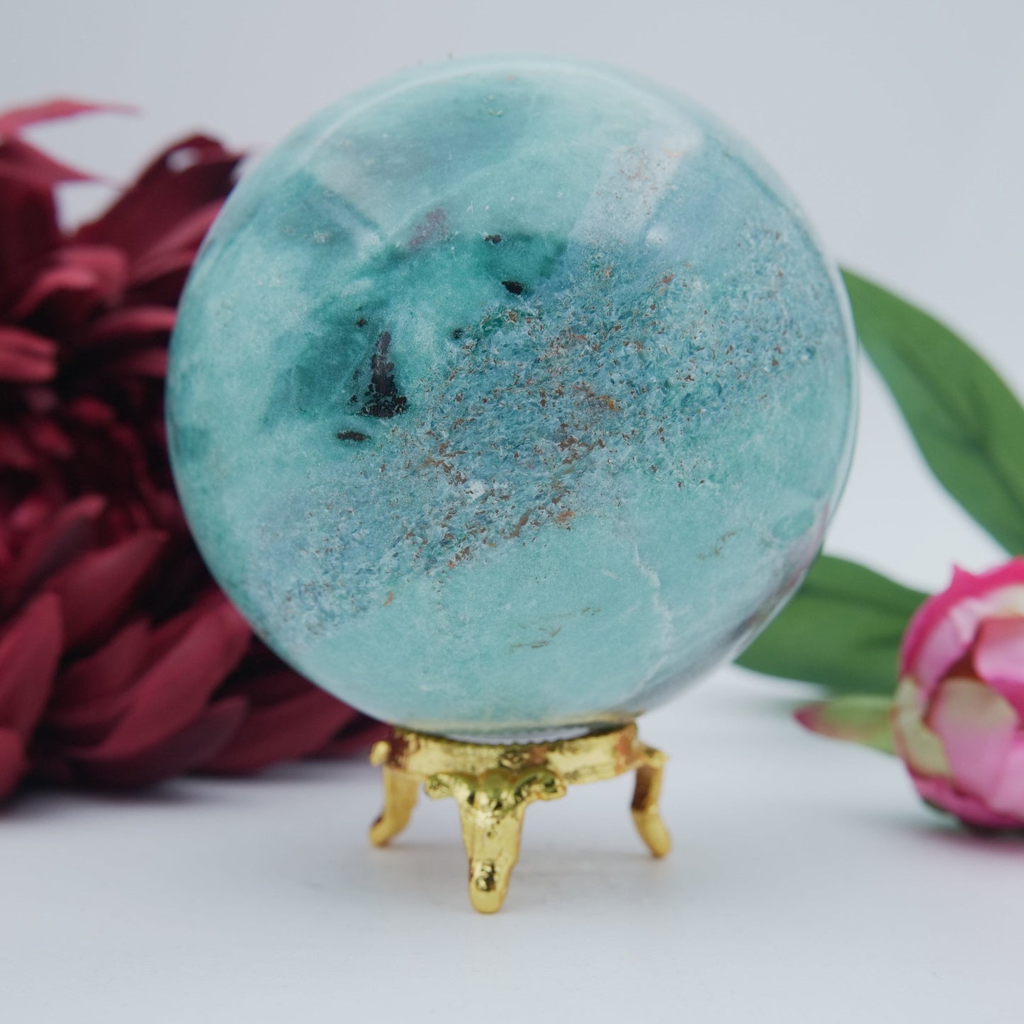 Green Kyanite Sphere — 917 g (83 mm) - Luna Panther