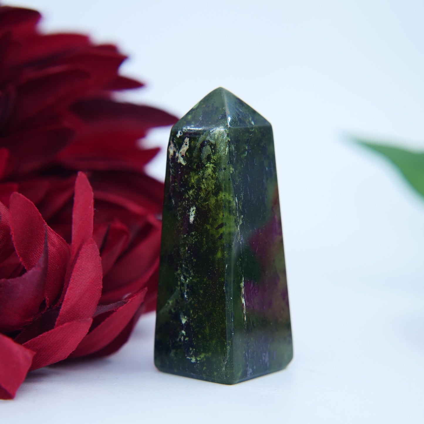 Green Transparent Serpentine Tower — 56g (Pakistan) - Luna Panther