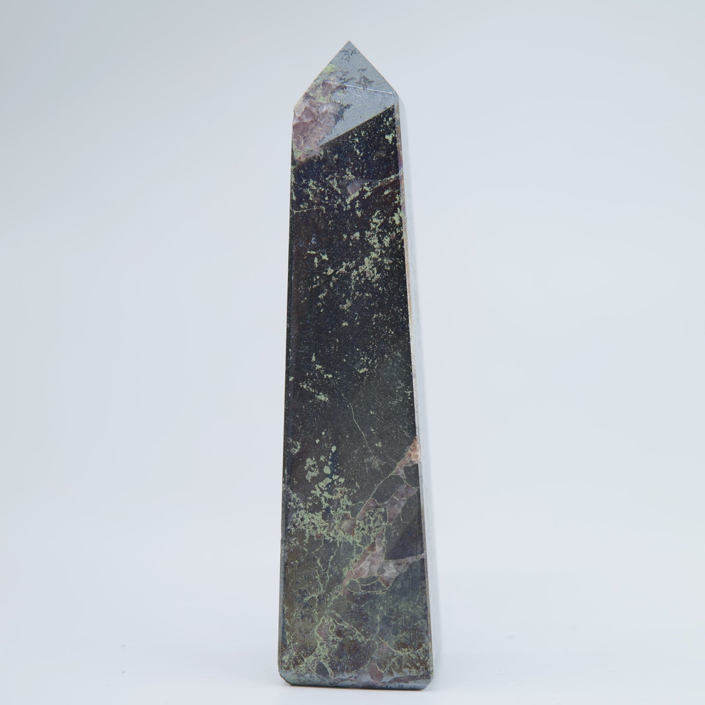 Hematite Tower 113g - Luna Panther