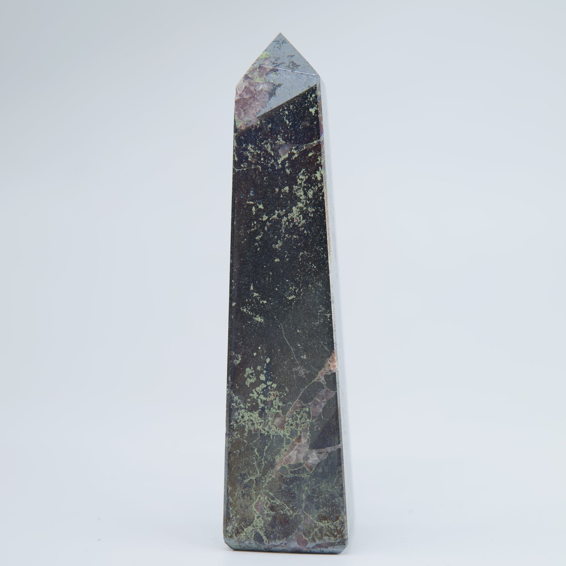 Hematite Tower 113g - Luna Panther