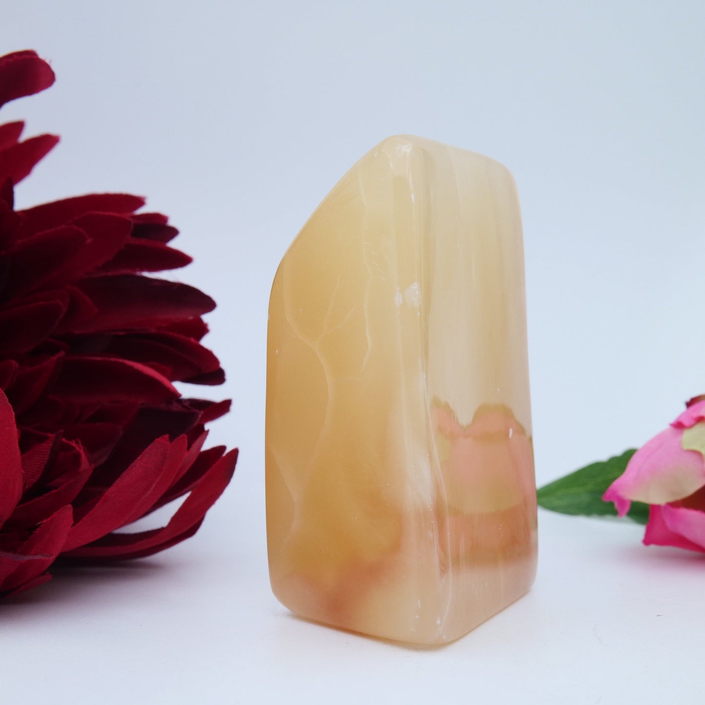 Honey Calcite — 304 g - Luna Panther