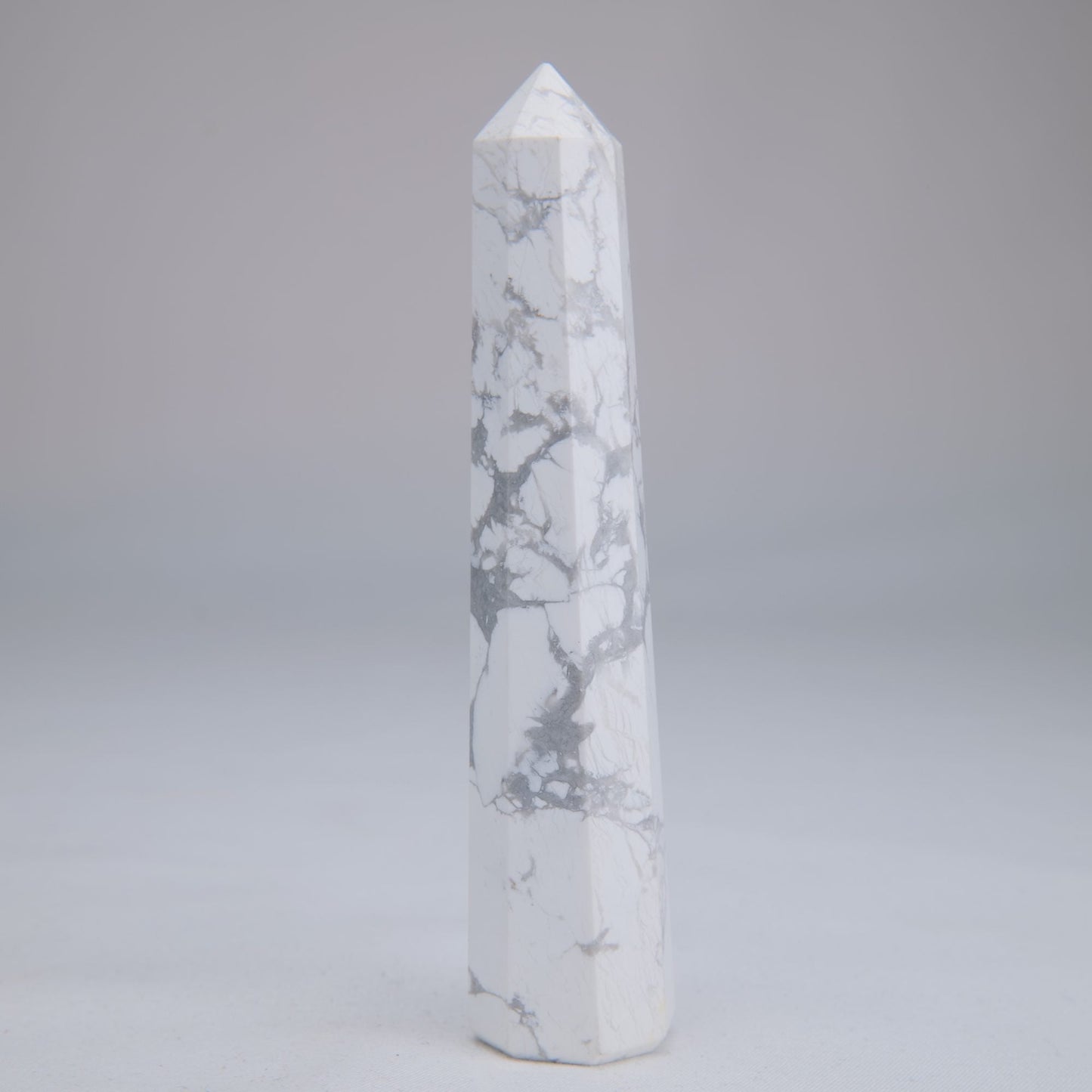Howlite Point 107mm 85g - Luna Panther