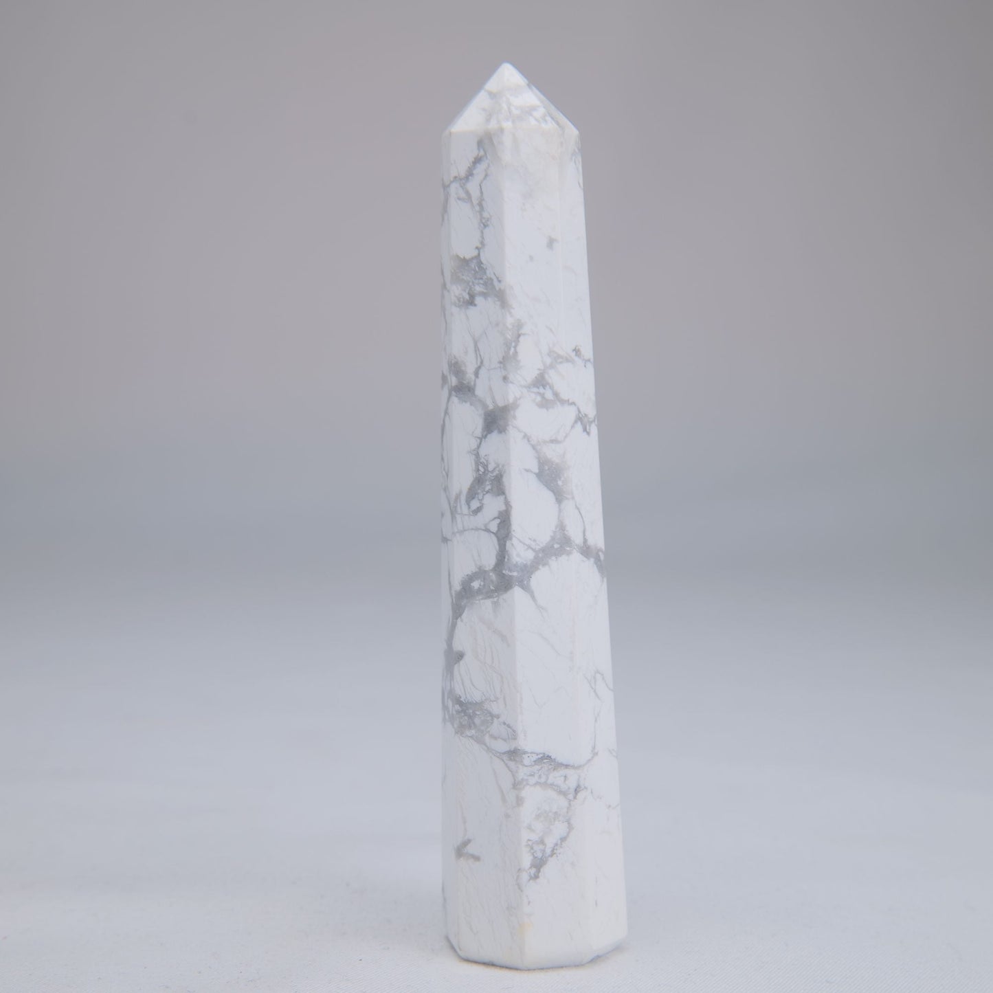 Howlite Point 107mm 85g - Luna Panther