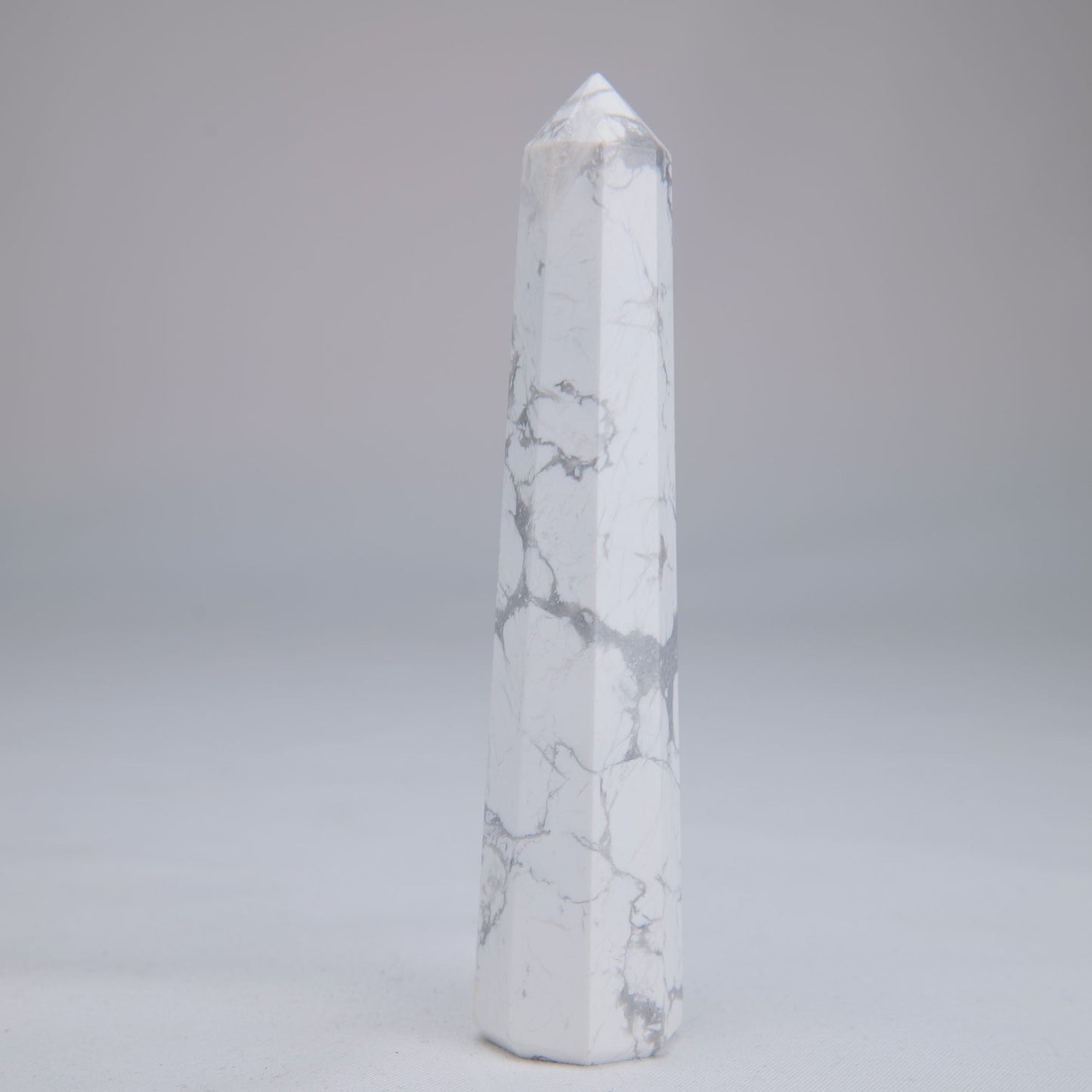 Howlite Point 107mm 85g - Luna Panther