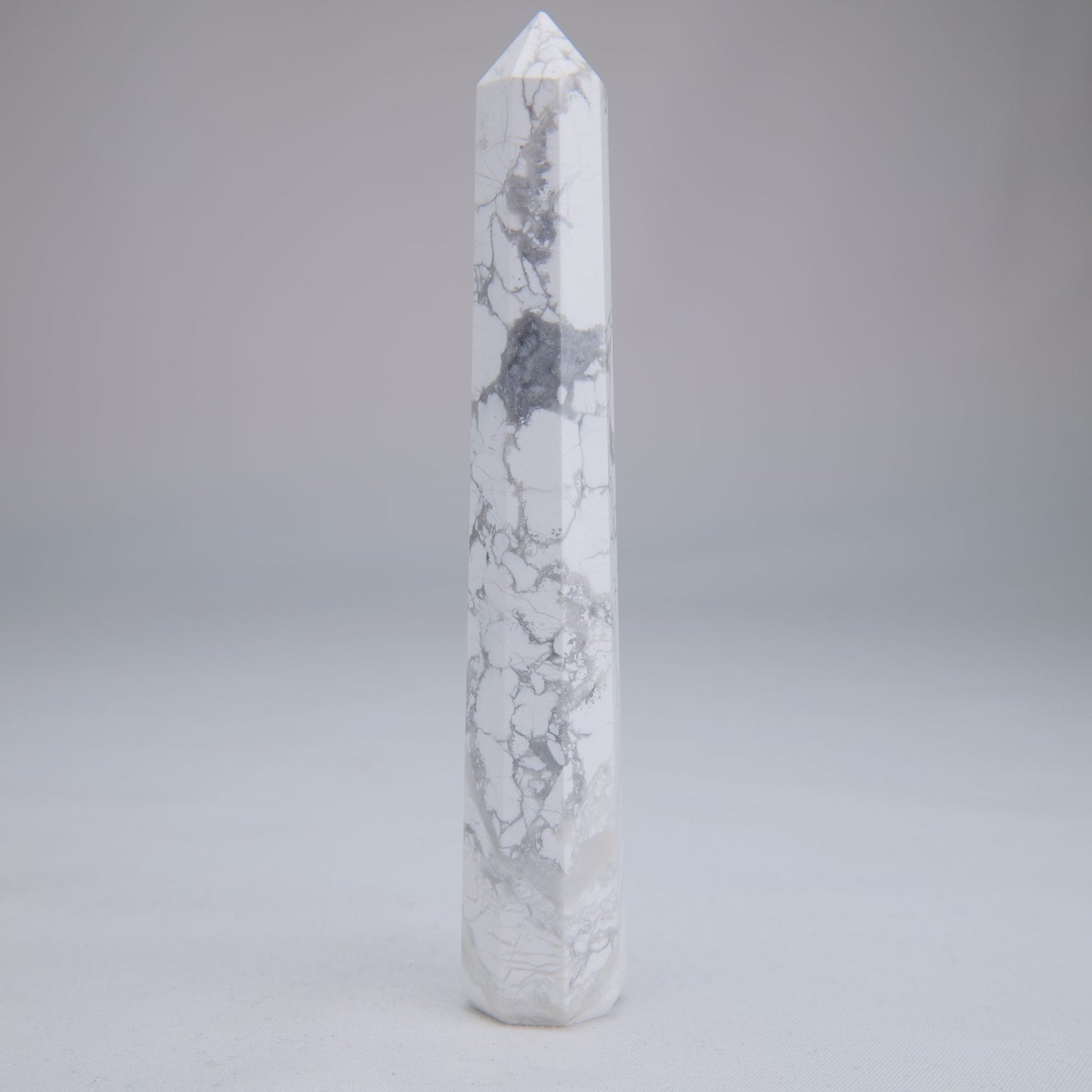 Howlite Point 120mm 79g - Luna Panther