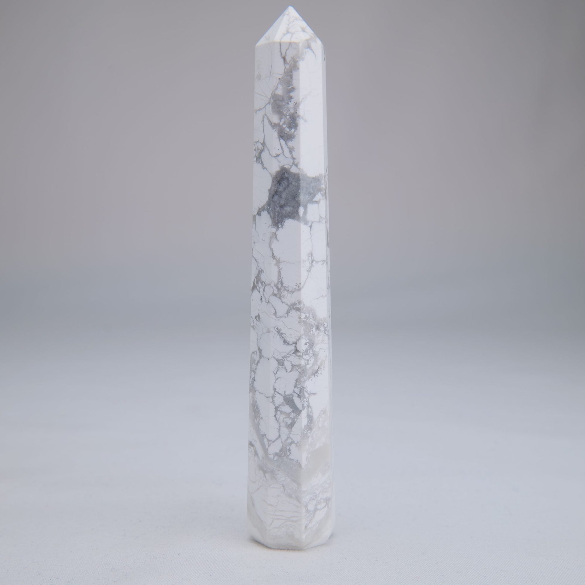 Howlite Point 120mm 79g - Luna Panther