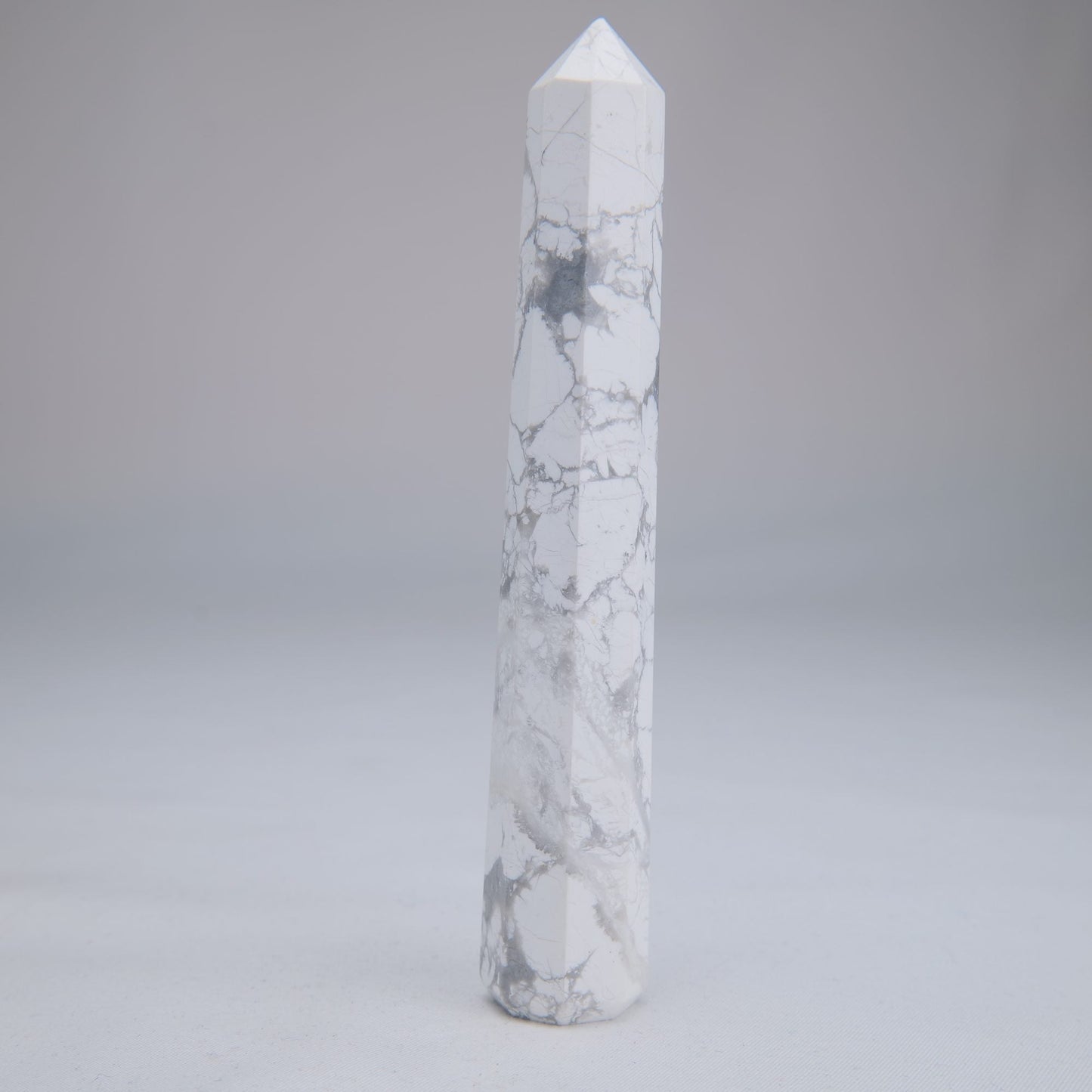 Howlite Point 120mm 79g - Luna Panther
