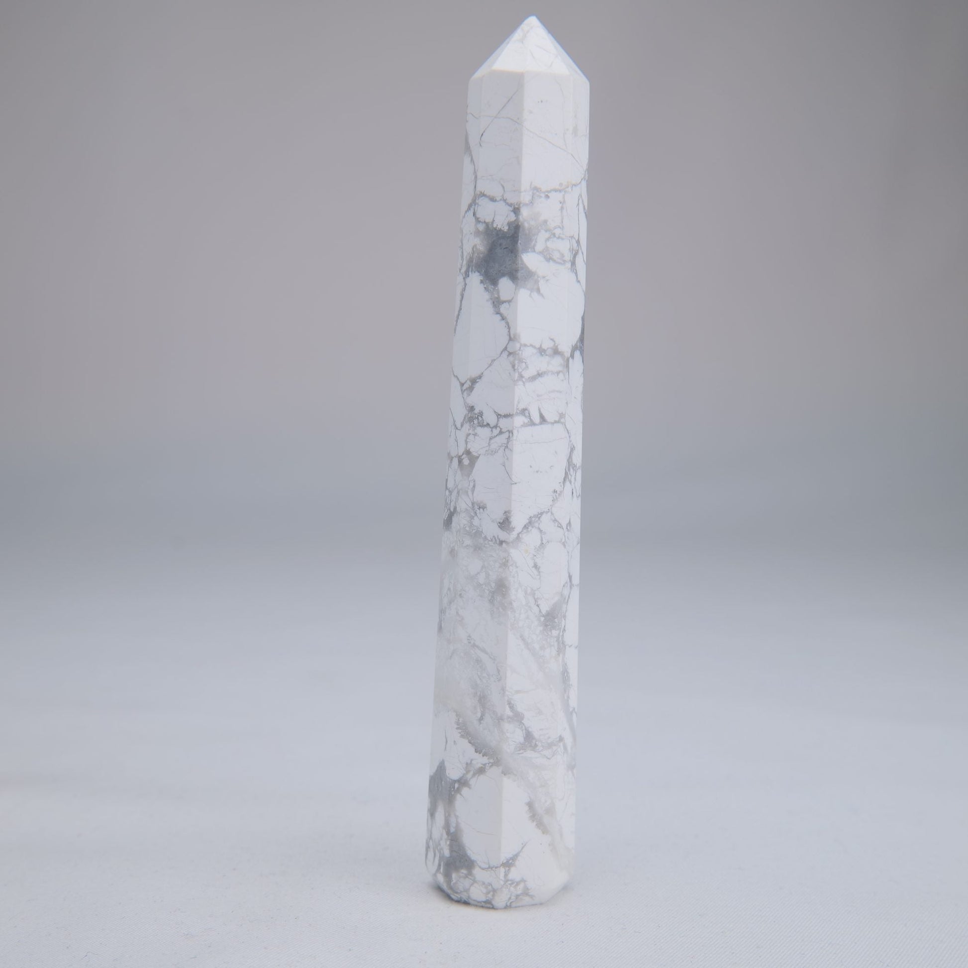 Howlite Point 120mm 79g - Luna Panther
