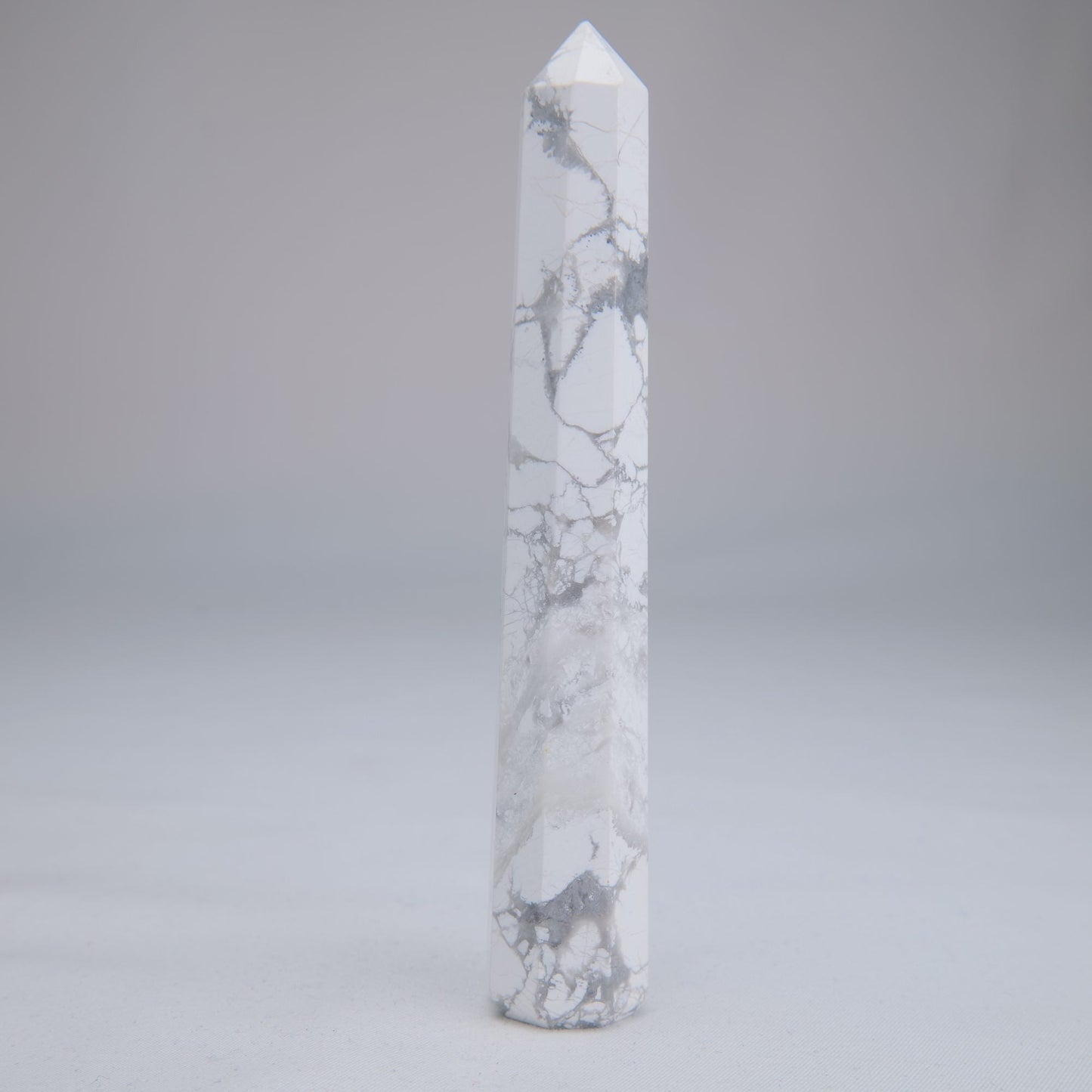 Howlite Point 120mm 79g - Luna Panther