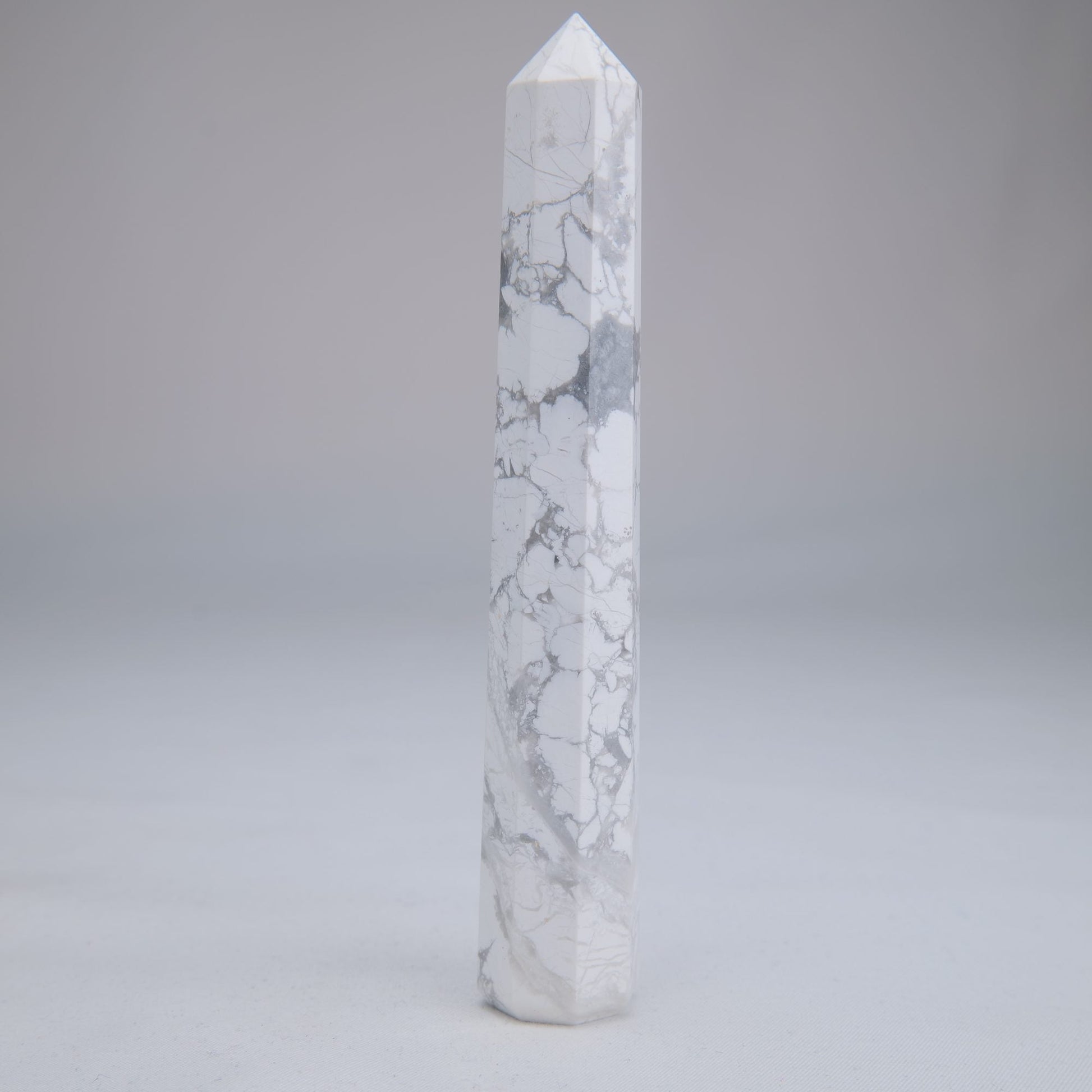 Howlite Point 120mm 79g - Luna Panther