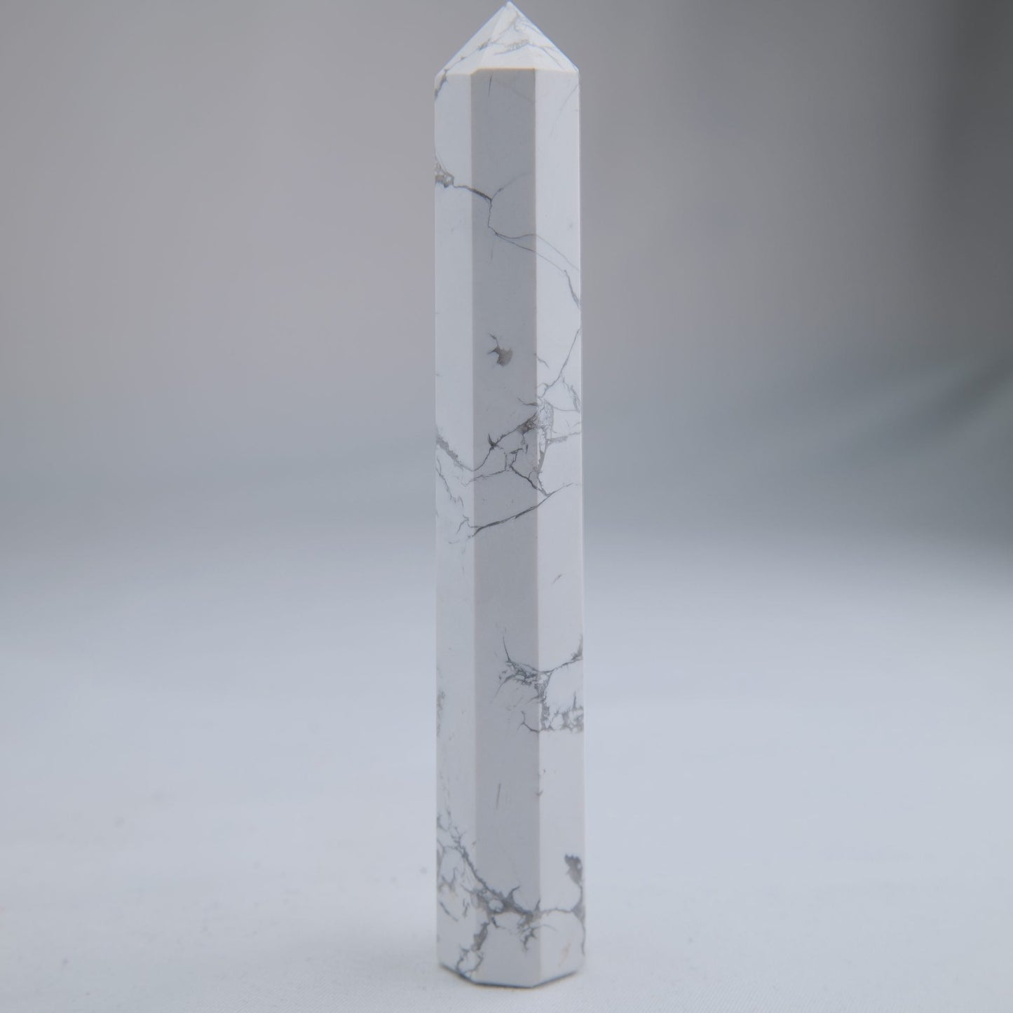 Howlite Point 120mm 93g - Luna Panther