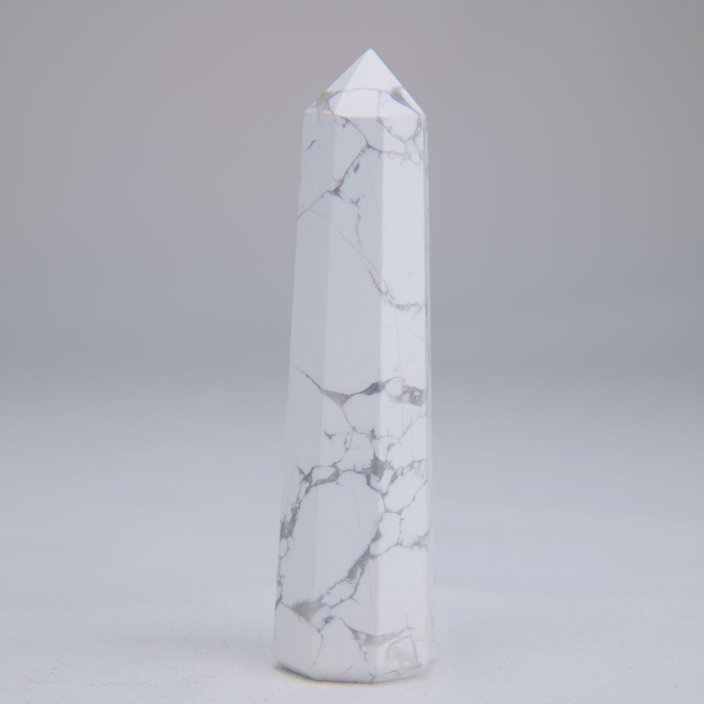Howlite Point 78mm 54g - Luna Panther