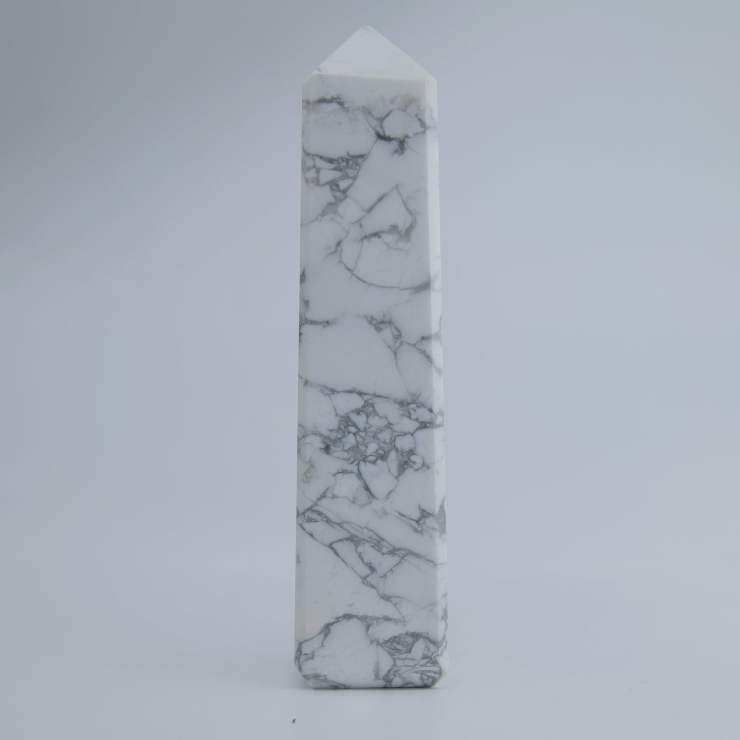 Howlite Tower 130g - Luna Panther