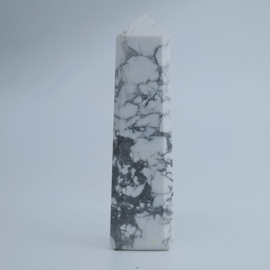 Howlite Tower 137g - Luna Panther