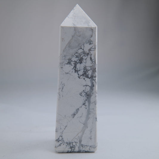 Howlite Tower 453g - Luna Panther