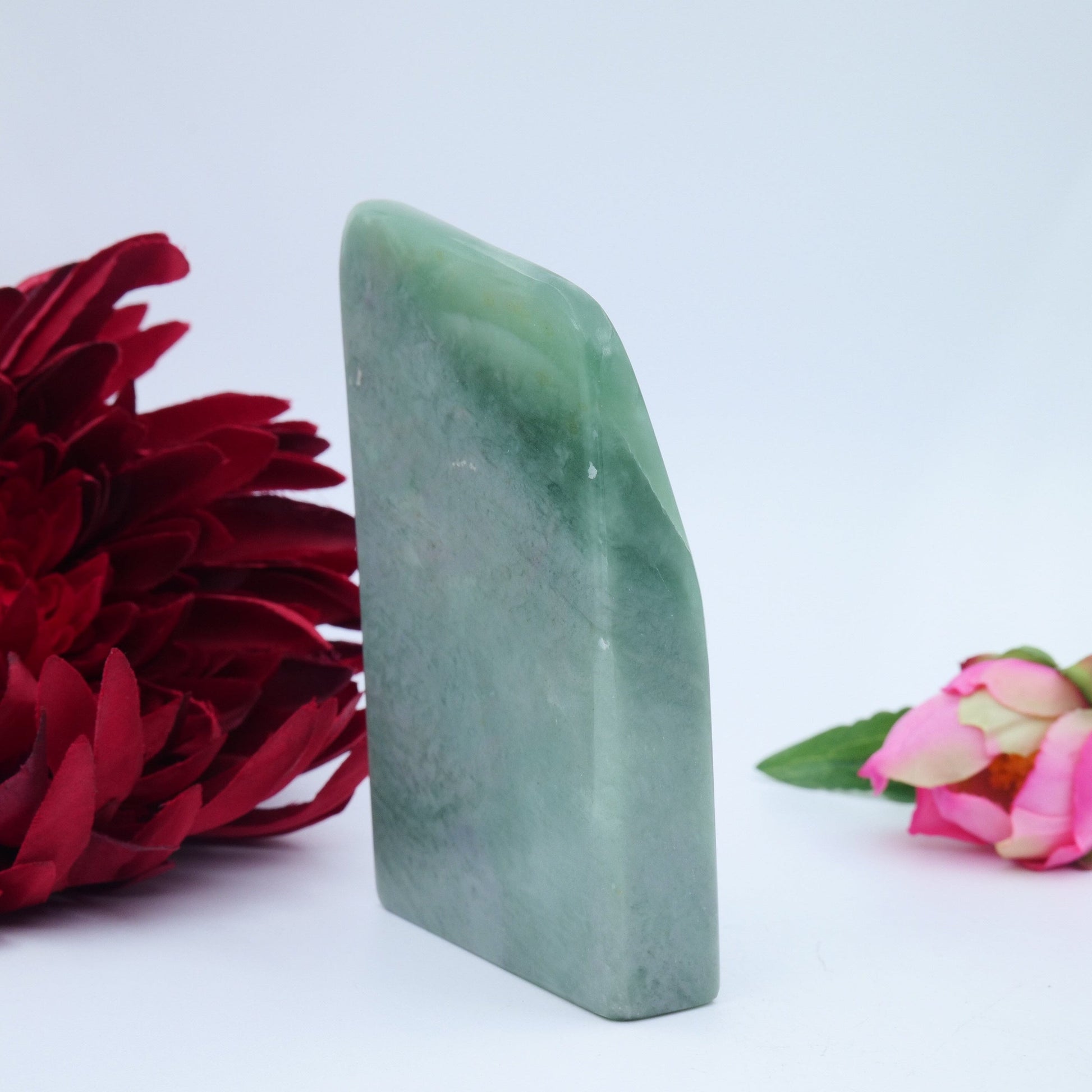 Jade Serpentine Freeform — 297 g - Luna Panther